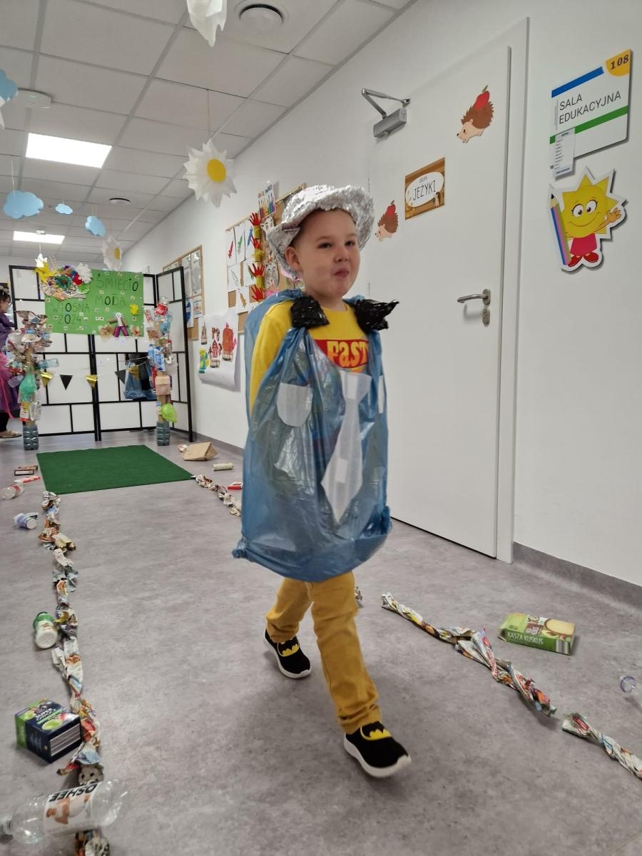 Zdjęcie w galerii na portalu naszraciborz.pl: Śmieciomoda wiosna 2024 wiadomości z regionu