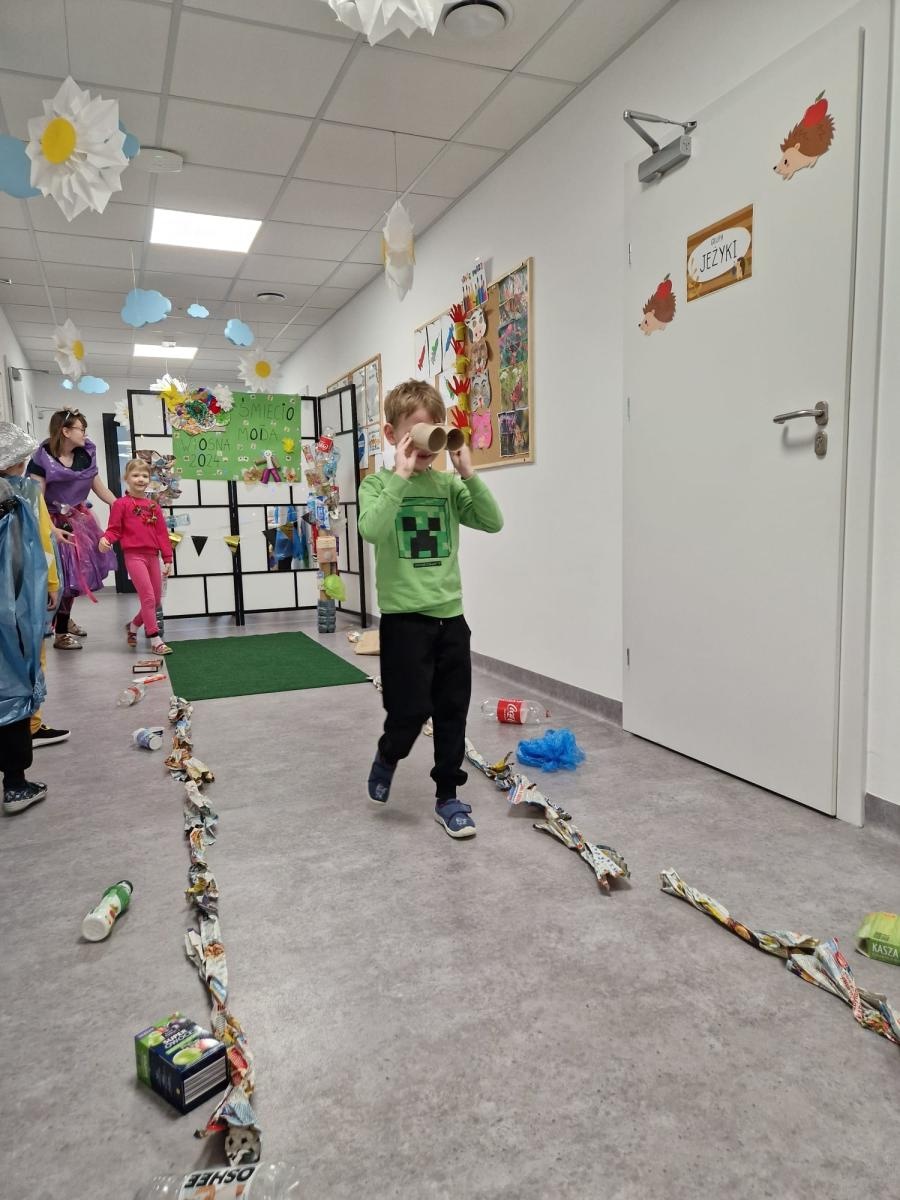 Zdjęcie w galerii na portalu naszraciborz.pl: Śmieciomoda wiosna 2024 wiadomości z regionu