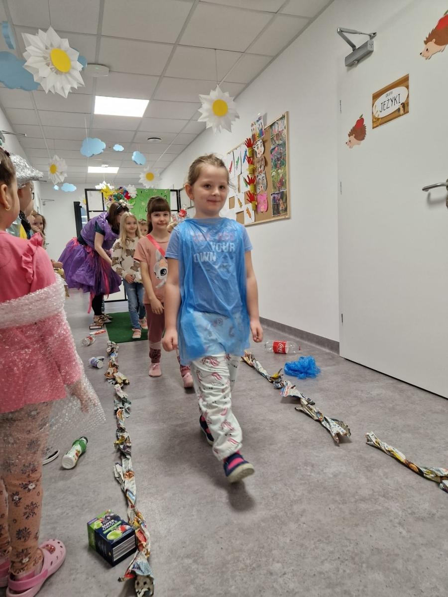 Zdjęcie w galerii na portalu naszraciborz.pl: Śmieciomoda wiosna 2024 wiadomości z regionu