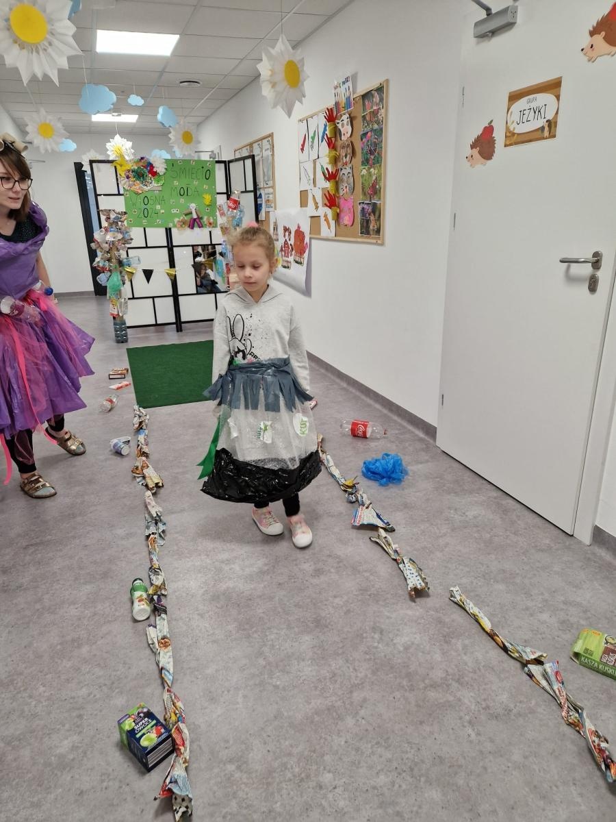 Zdjęcie w galerii na portalu naszraciborz.pl: Śmieciomoda wiosna 2024 wiadomości z regionu