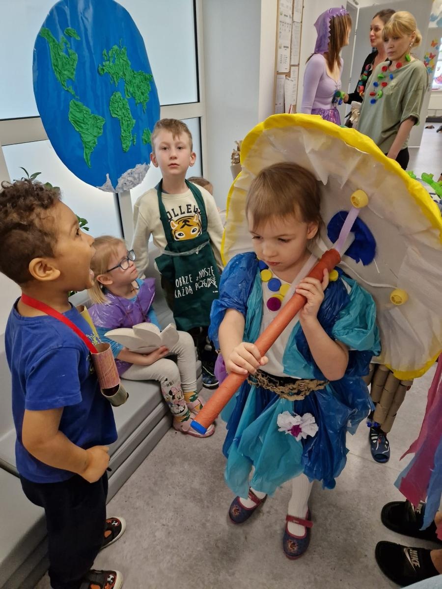 Zdjęcie w galerii na portalu naszraciborz.pl: Śmieciomoda wiosna 2024 wiadomości z regionu