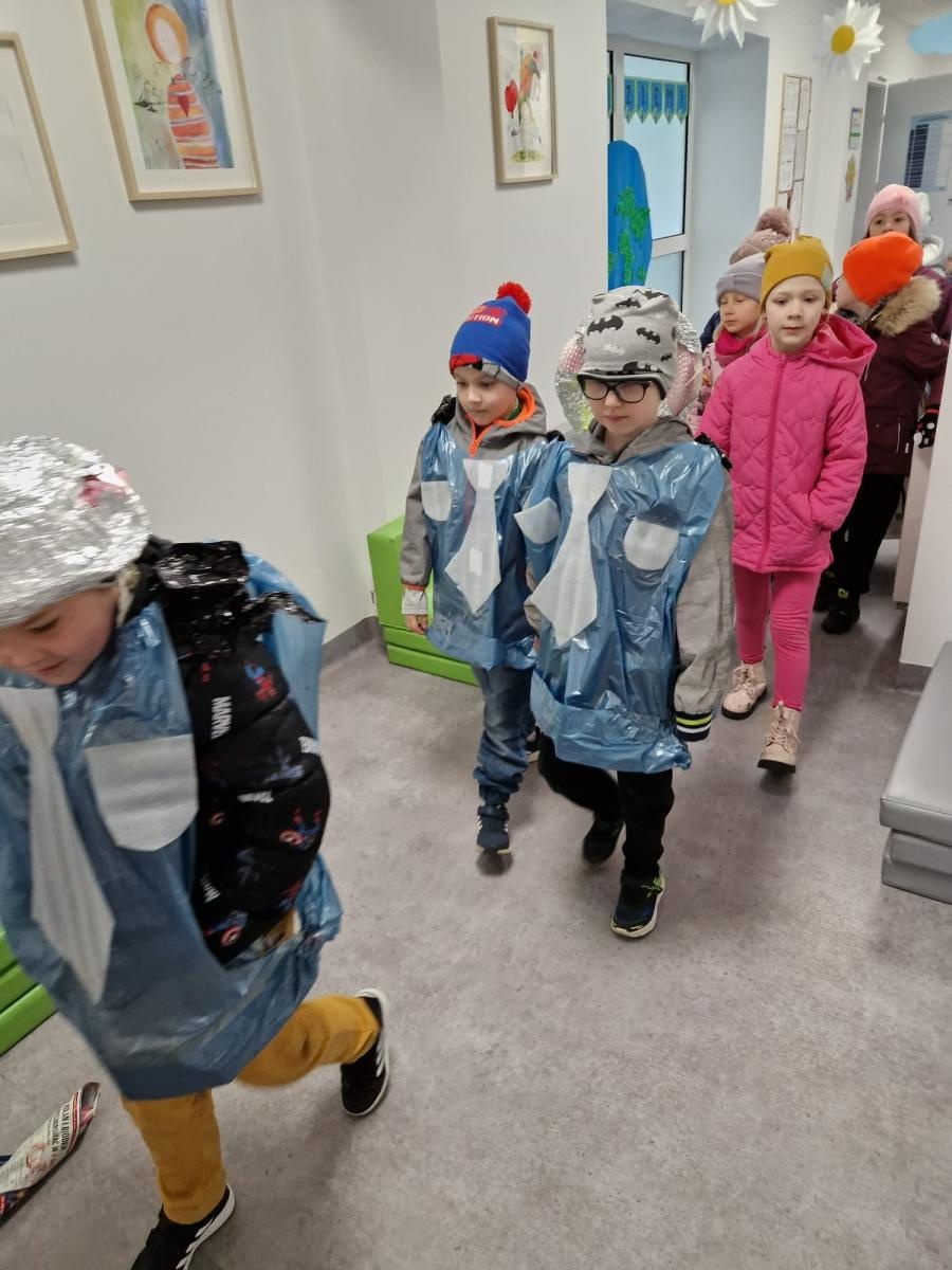 Zdjęcie w galerii na portalu naszraciborz.pl: Śmieciomoda wiosna 2024 wiadomości z regionu