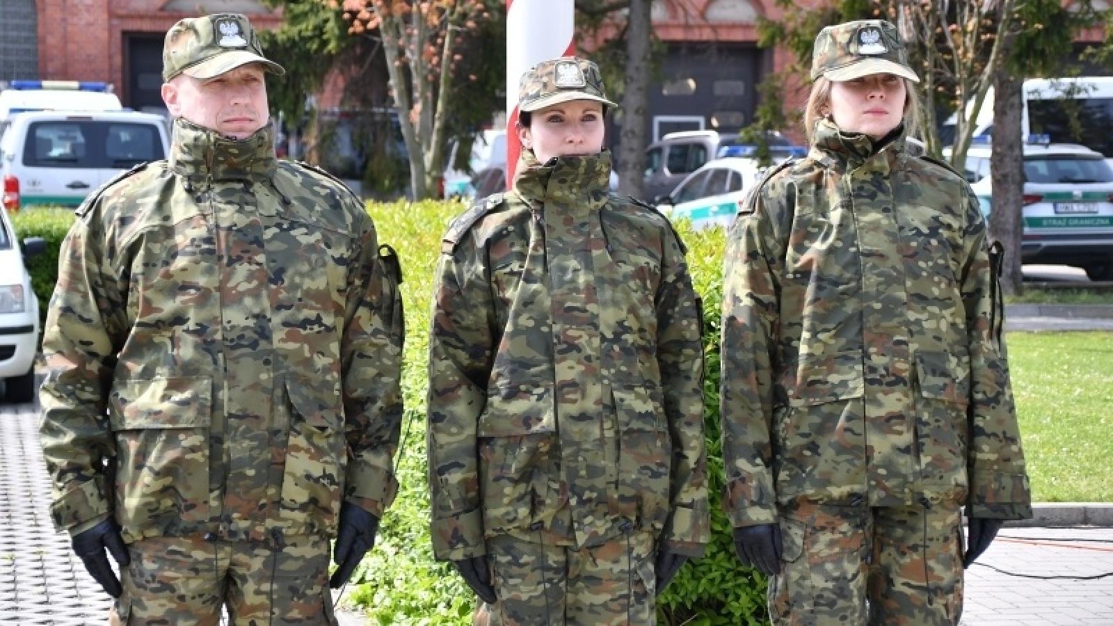 Zdjęcie w galerii na portalu naszraciborz.pl: Uroczysta zbiórka w Śląskim Oddziale Straży Granicznej wiadomości z regionu