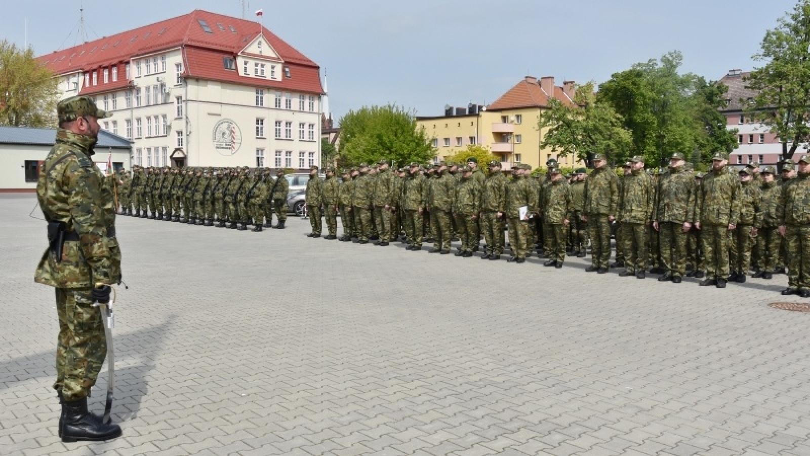 Zdjęcie w galerii na portalu naszraciborz.pl: Uroczysta zbiórka w Śląskim Oddziale Straży Granicznej wiadomości z regionu