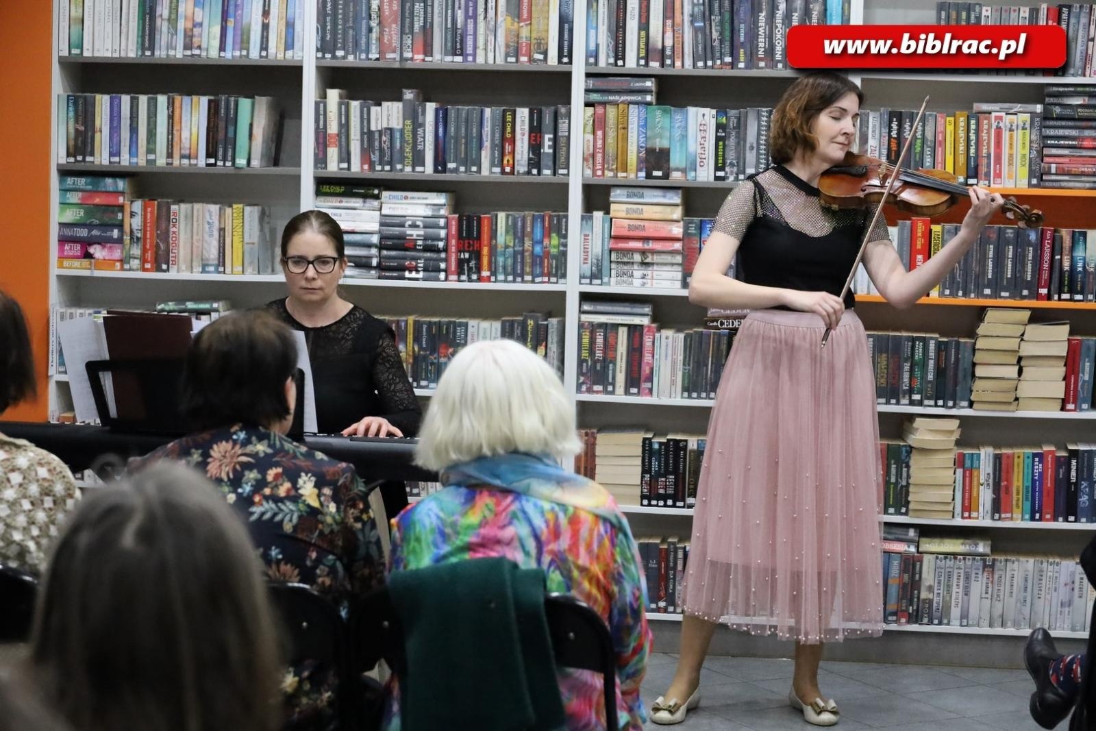 Zdjęcie w galerii na portalu naszraciborz.pl: 10 lat Klubu Przyjaciół Biblioteki na Ostrogu wiadomości z regionu