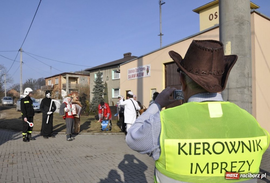 Zdjęcie w galerii na portalu naszraciborz.pl: Zatańcz z berem. Na szczęście wiadomości z regionu