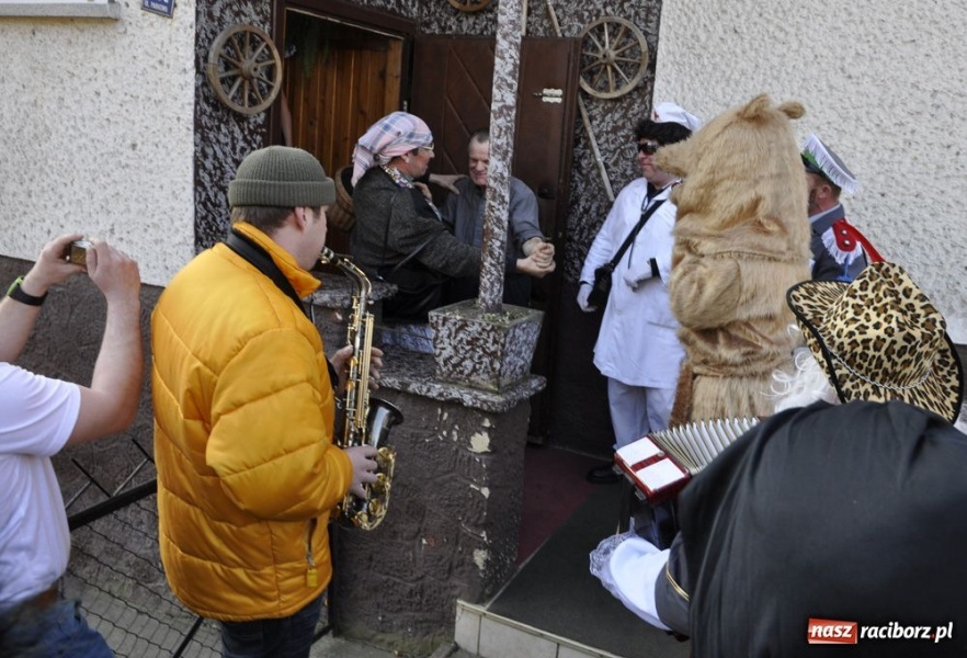 Zdjęcie w galerii na portalu naszraciborz.pl: Zatańcz z berem. Na szczęście wiadomości z regionu