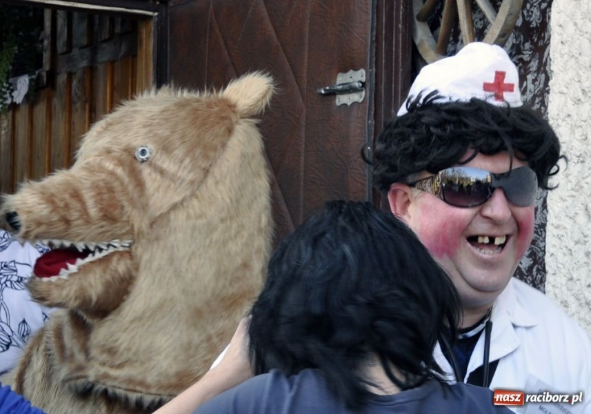 Zdjęcie w galerii na portalu naszraciborz.pl: Zatańcz z berem. Na szczęście wiadomości z regionu