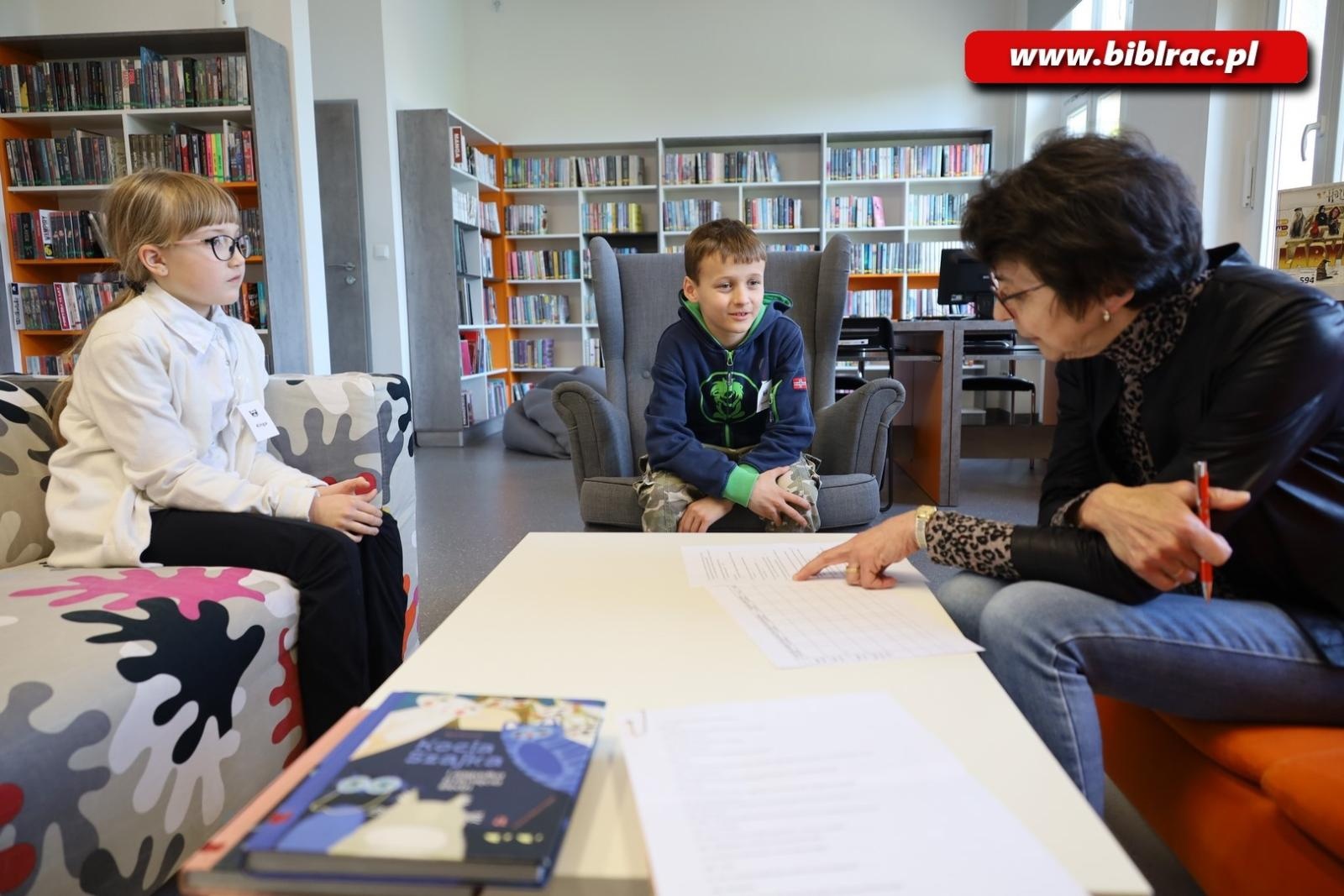 Zdjęcie w galerii na portalu naszraciborz.pl: Grunt to draka! Za nami konkurs o przygodach Kociej Szajki w bibliotece wiadomości z regionu