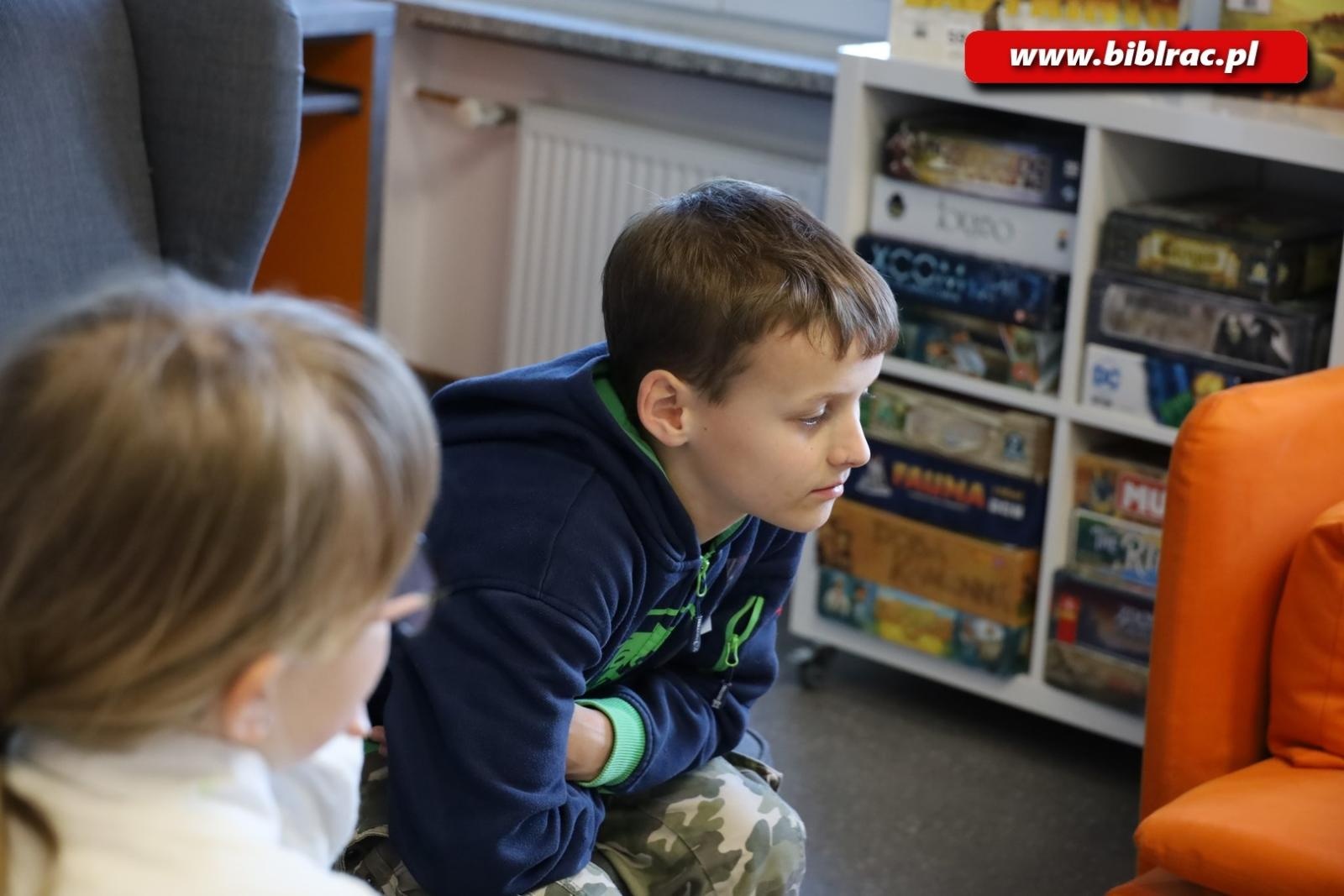 Zdjęcie w galerii na portalu naszraciborz.pl: Grunt to draka! Za nami konkurs o przygodach Kociej Szajki w bibliotece wiadomości z regionu