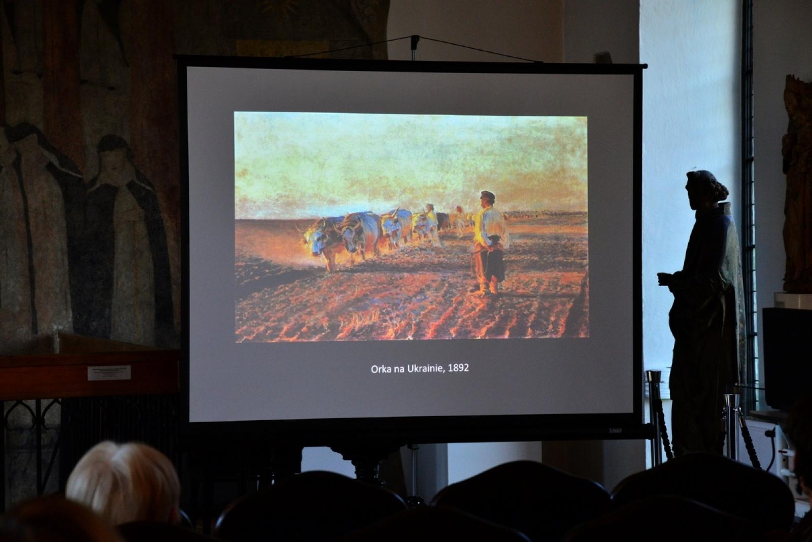 Zdjęcie w galerii na portalu naszraciborz.pl: Spotkanie z zabytkami. Tematem twórczość Wyczółkowskiego wiadomości z regionu