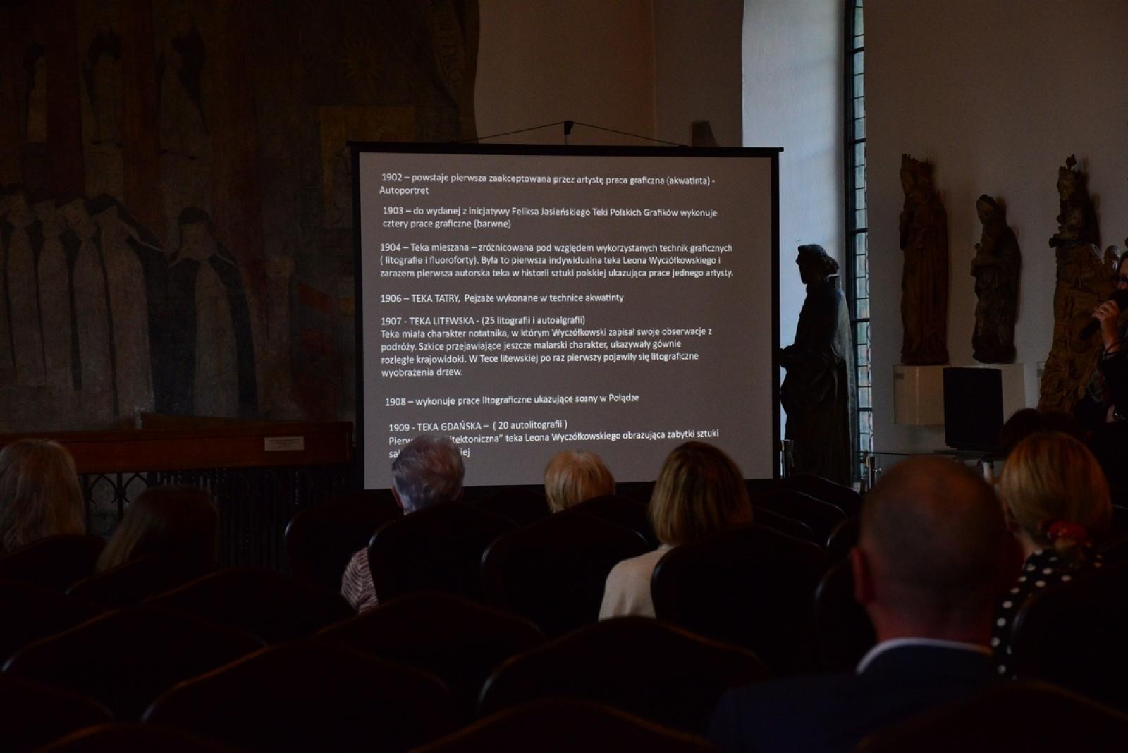 Zdjęcie w galerii na portalu naszraciborz.pl: Spotkanie z zabytkami. Tematem twórczość Wyczółkowskiego wiadomości z regionu