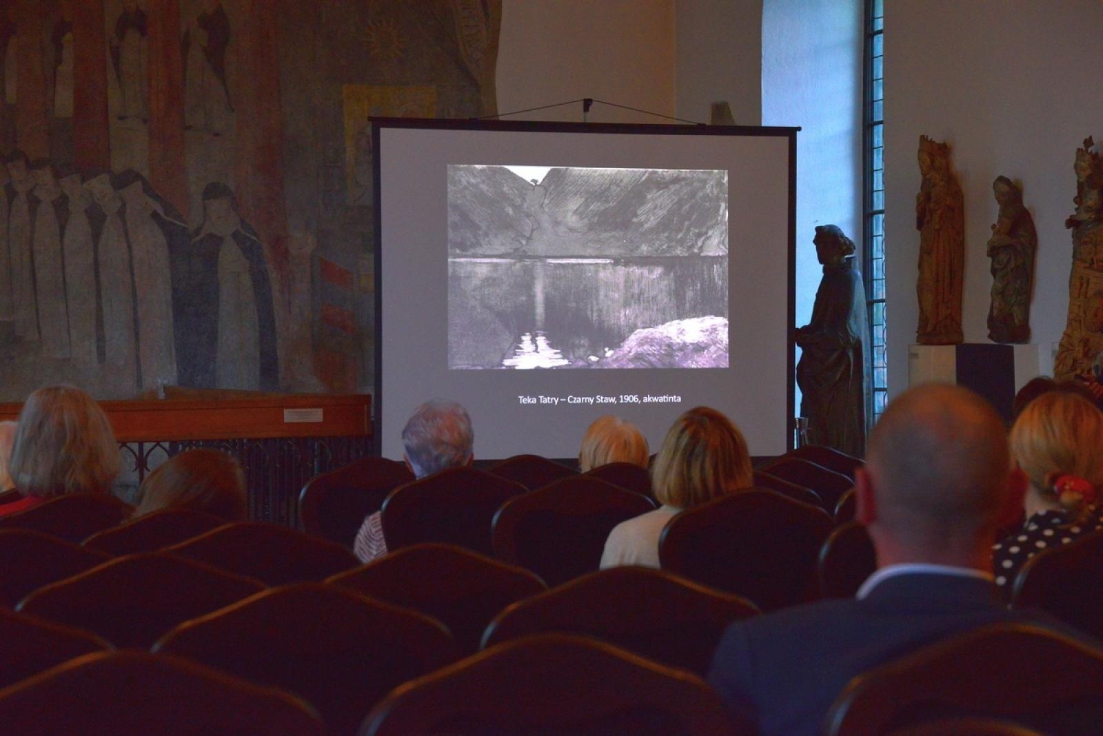 Zdjęcie w galerii na portalu naszraciborz.pl: Spotkanie z zabytkami. Tematem twórczość Wyczółkowskiego wiadomości z regionu