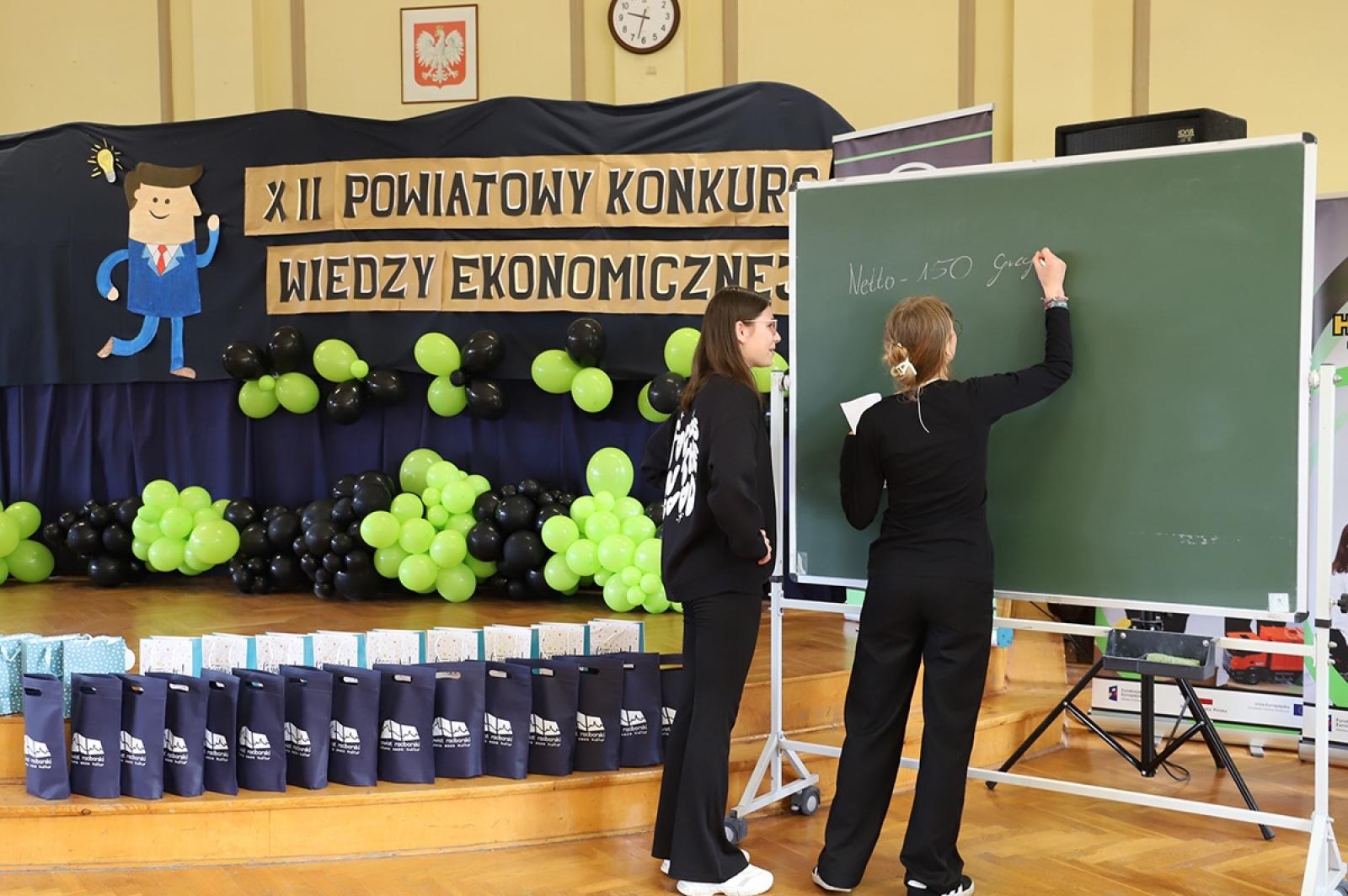 Zdjęcie w galerii na portalu naszraciborz.pl: W Ekonomiku sprawdzili wiedzę ósmoklasistów o przedsiębiorczości wiadomości z regionu