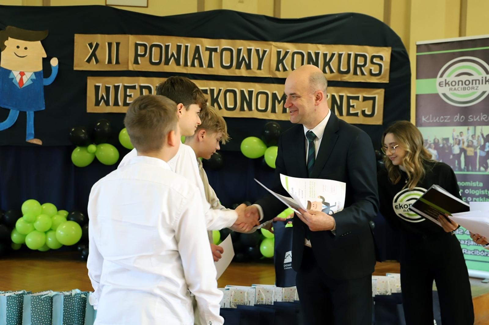Zdjęcie w galerii na portalu naszraciborz.pl: W Ekonomiku sprawdzili wiedzę ósmoklasistów o przedsiębiorczości wiadomości z regionu