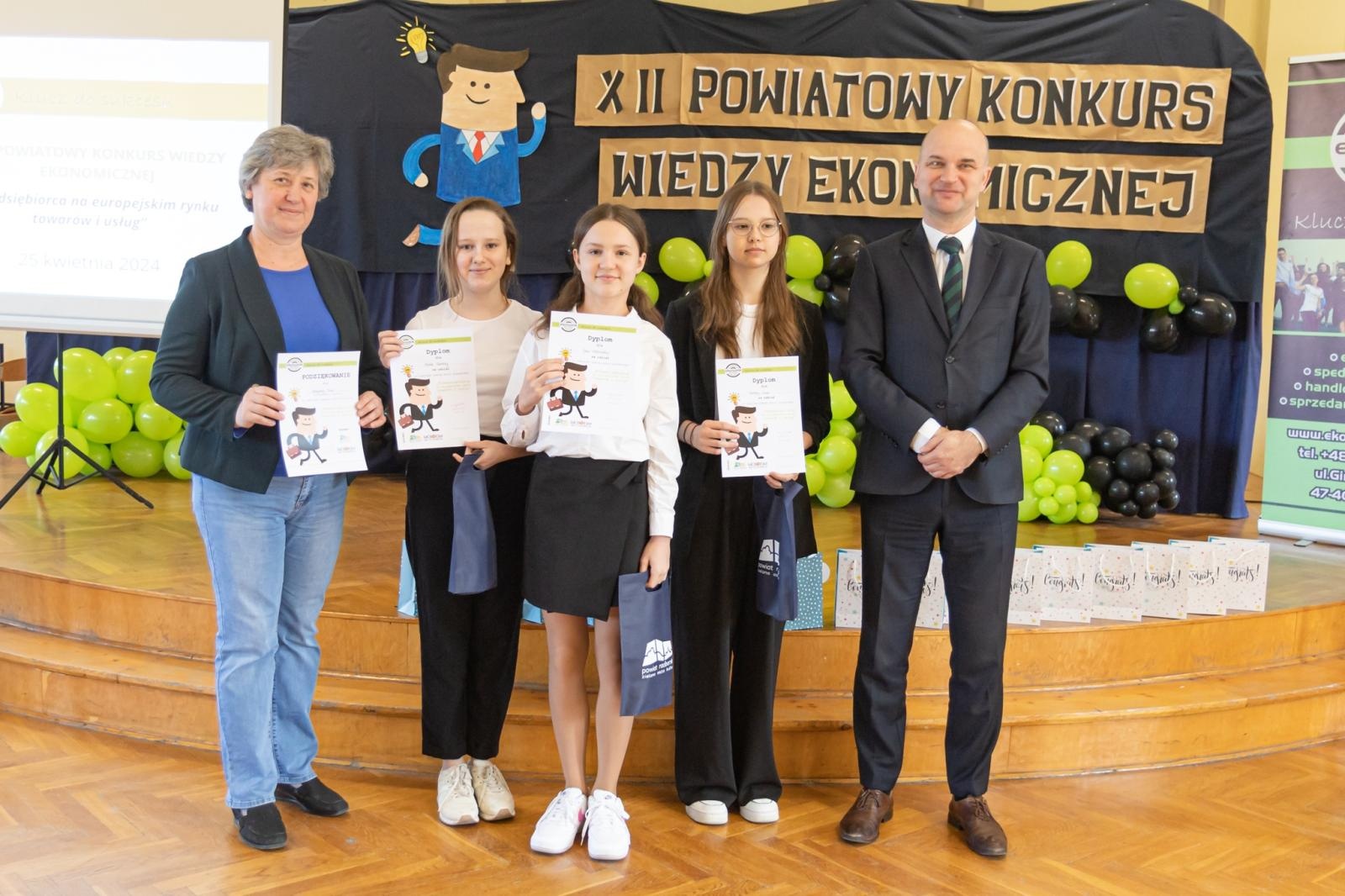 Zdjęcie w galerii na portalu naszraciborz.pl: W Ekonomiku sprawdzili wiedzę ósmoklasistów o przedsiębiorczości wiadomości z regionu