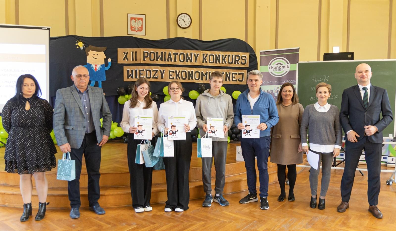Zdjęcie w galerii na portalu naszraciborz.pl: W Ekonomiku sprawdzili wiedzę ósmoklasistów o przedsiębiorczości wiadomości z regionu