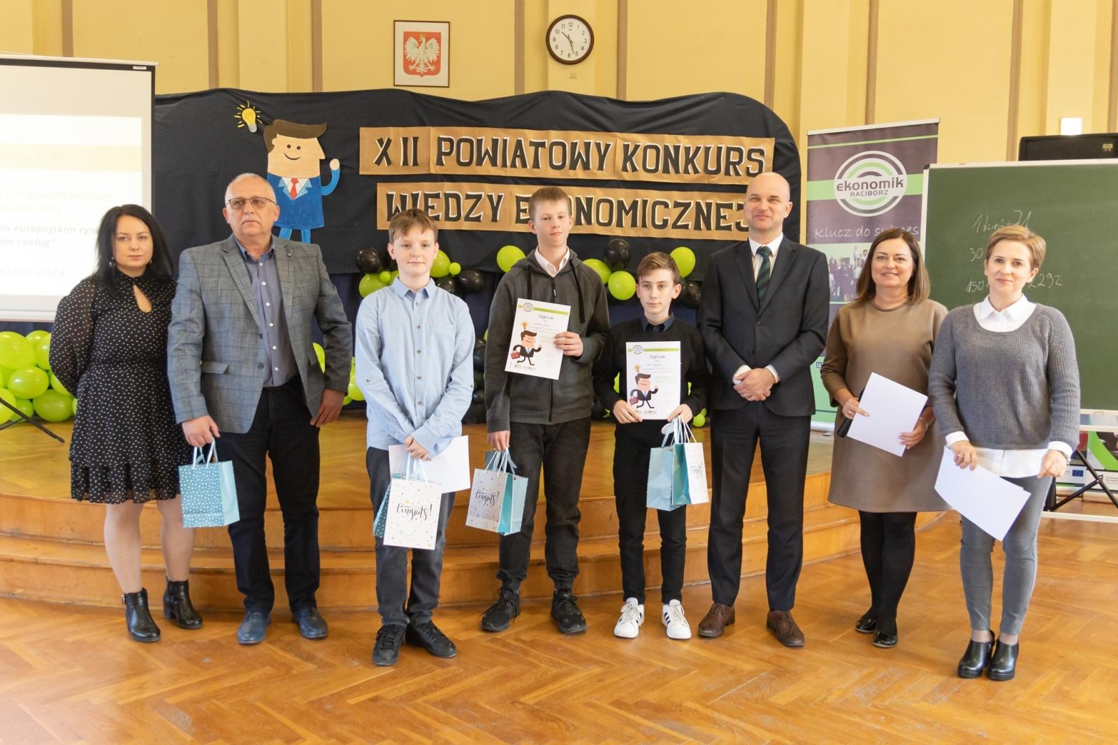 Zdjęcie w galerii na portalu naszraciborz.pl: W Ekonomiku sprawdzili wiedzę ósmoklasistów o przedsiębiorczości wiadomości z regionu