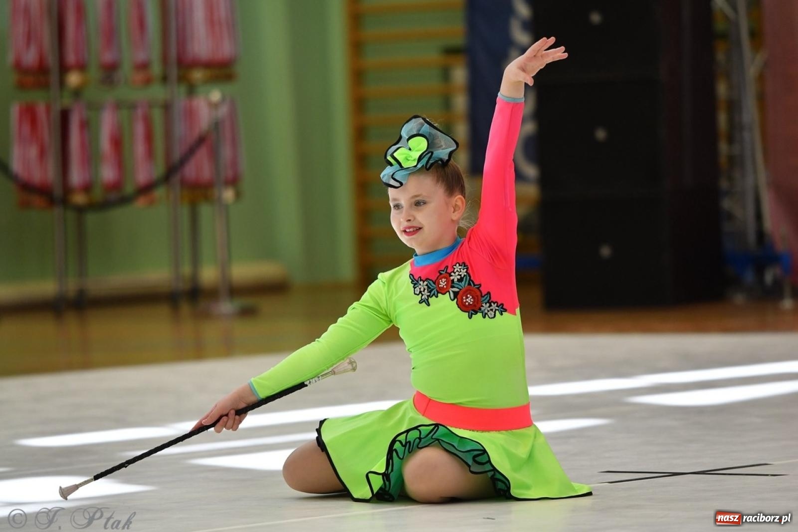 Zdjęcie w galerii na portalu naszraciborz.pl: Racibórz gości Mistrzostwa Okręgu Mażoretek Polski Południowo-Zachodniej [FOTO] wiadomości z regionu