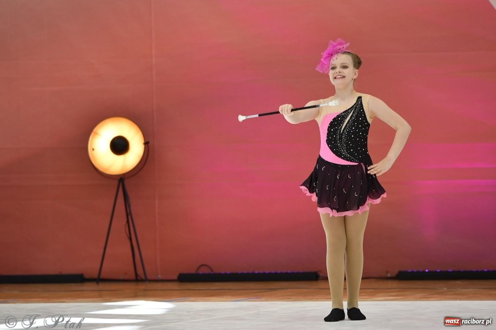 Zdjęcie w galerii na portalu naszraciborz.pl: Racibórz gości Mistrzostwa Okręgu Mażoretek Polski Południowo-Zachodniej [FOTO] wiadomości z regionu