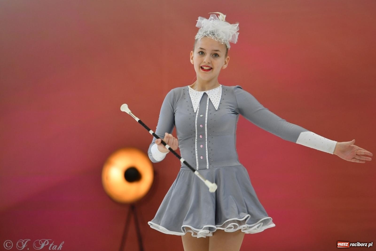 Zdjęcie w galerii na portalu naszraciborz.pl: Racibórz gości Mistrzostwa Okręgu Mażoretek Polski Południowo-Zachodniej [FOTO] wiadomości z regionu