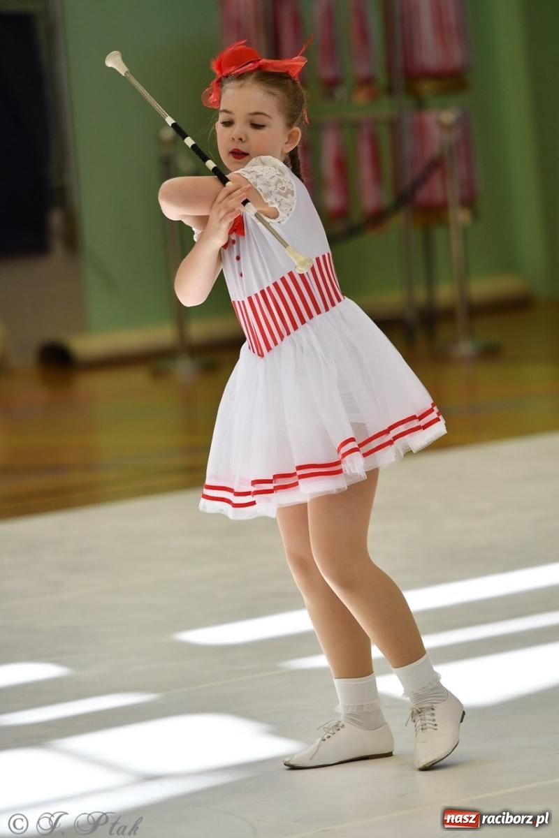Zdjęcie w galerii na portalu naszraciborz.pl: Racibórz gości Mistrzostwa Okręgu Mażoretek Polski Południowo-Zachodniej [FOTO] wiadomości z regionu