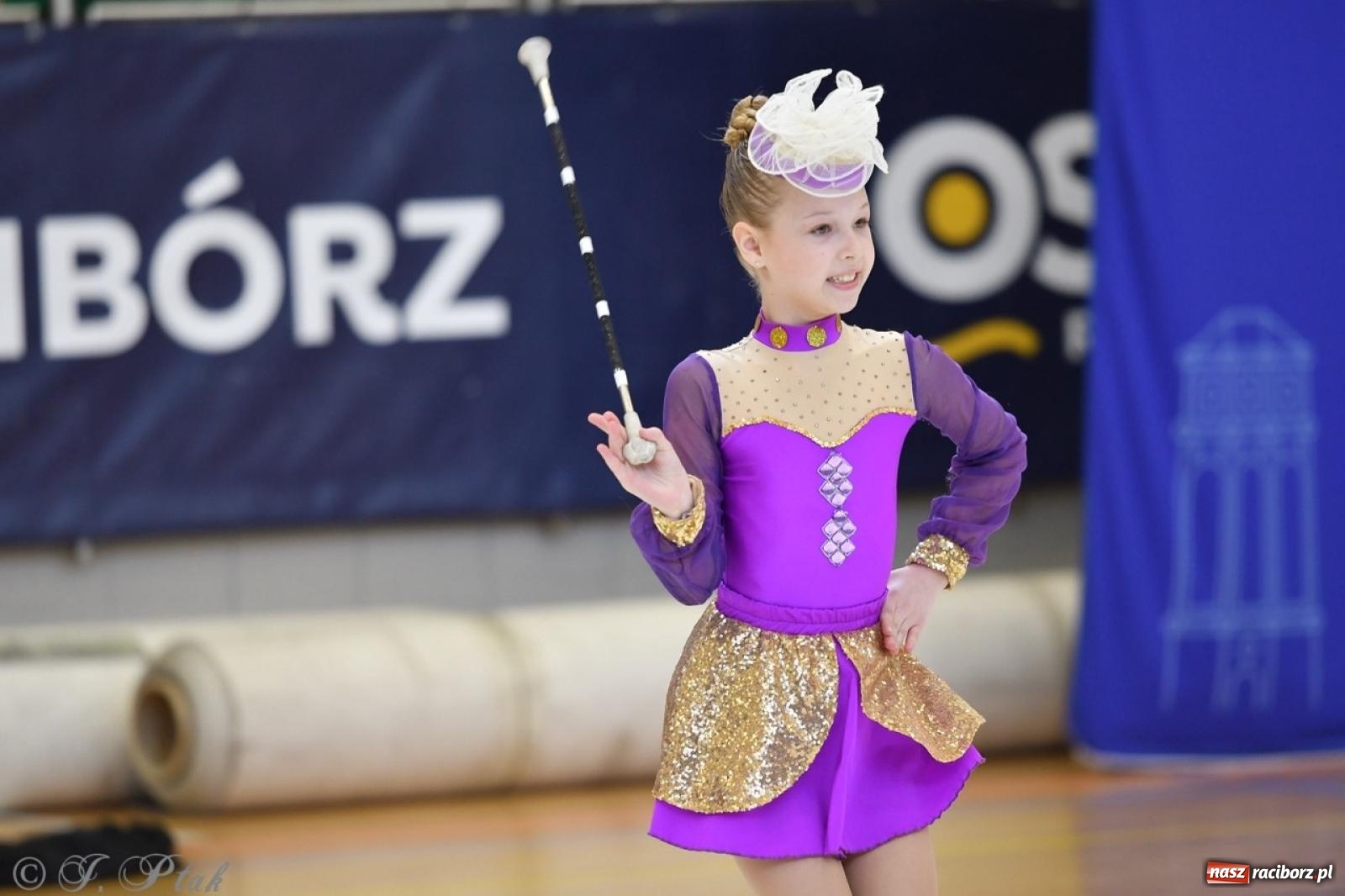 Zdjęcie w galerii na portalu naszraciborz.pl: Racibórz gości Mistrzostwa Okręgu Mażoretek Polski Południowo-Zachodniej [FOTO] wiadomości z regionu