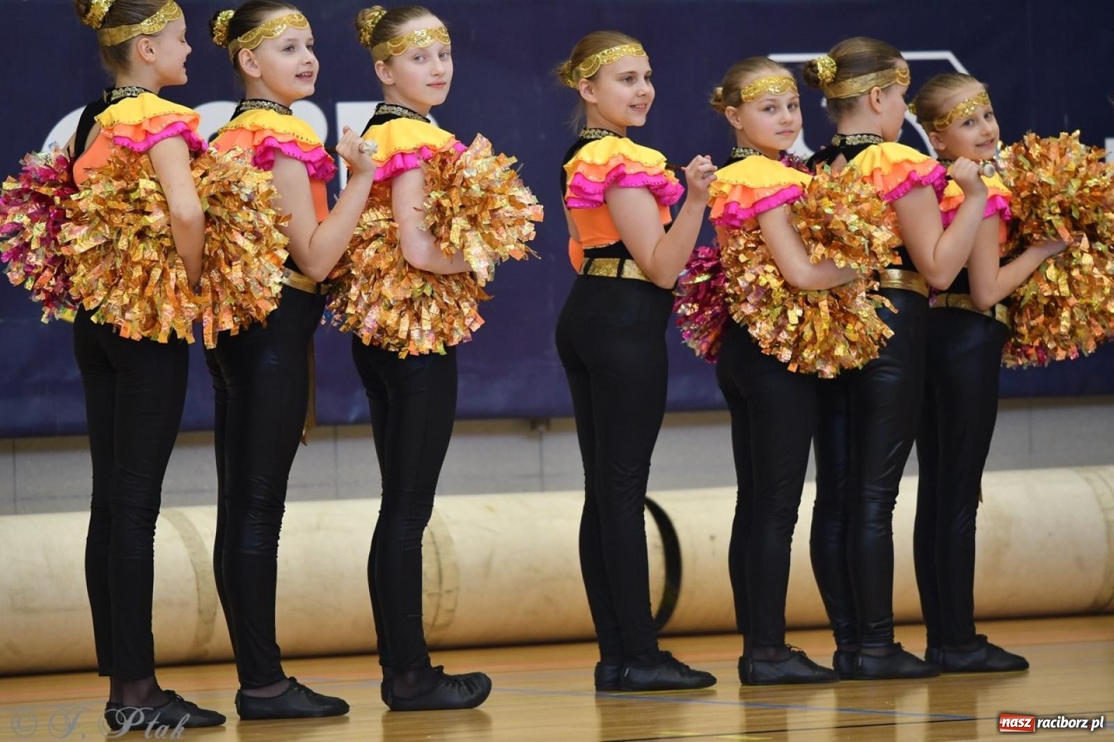 Zdjęcie w galerii na portalu naszraciborz.pl: Racibórz gości Mistrzostwa Okręgu Mażoretek Polski Południowo-Zachodniej [FOTO] wiadomości z regionu