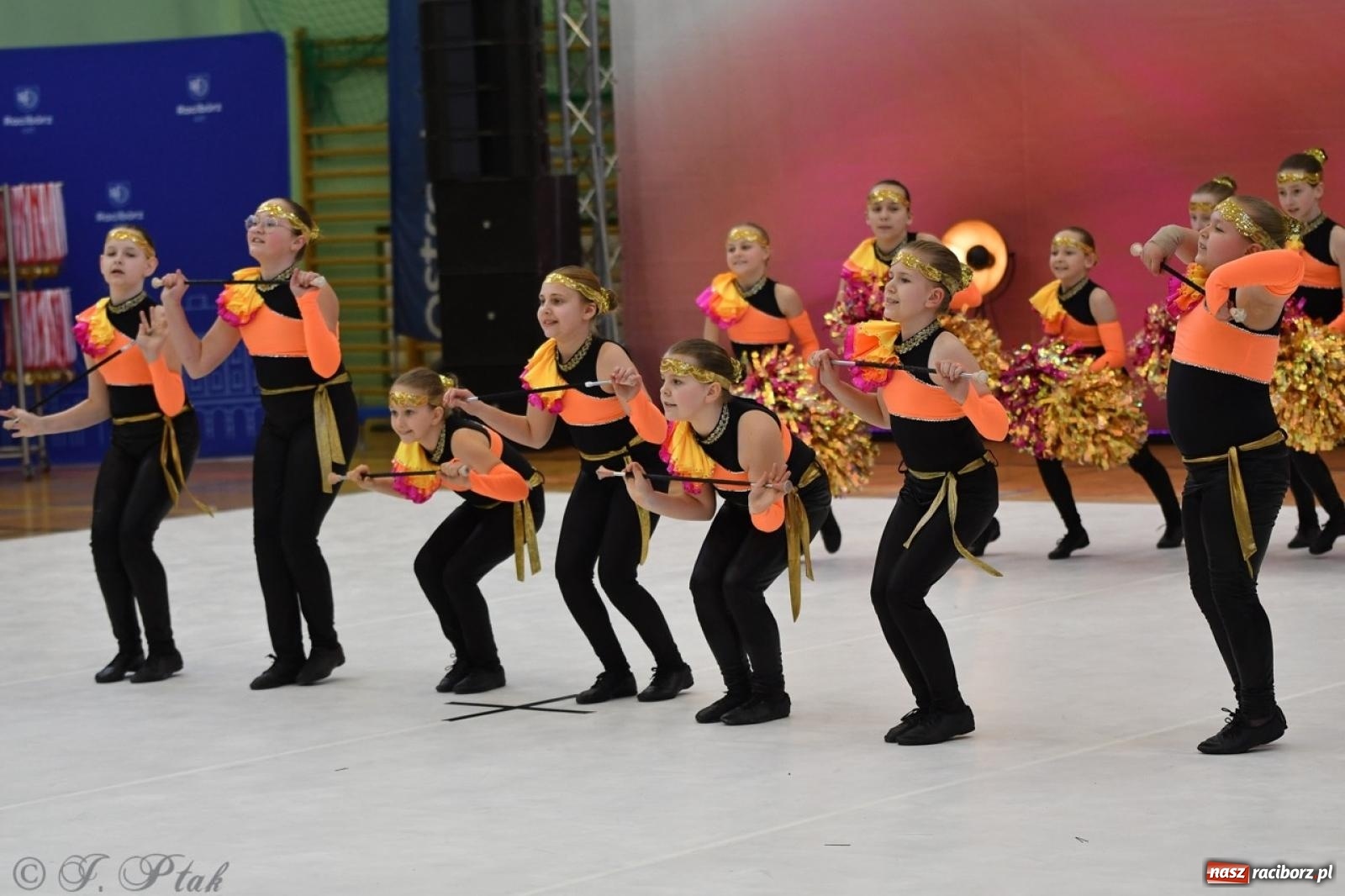 Zdjęcie w galerii na portalu naszraciborz.pl: Racibórz gości Mistrzostwa Okręgu Mażoretek Polski Południowo-Zachodniej [FOTO] wiadomości z regionu