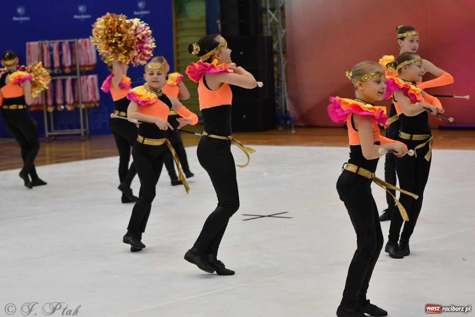 Zdjęcie w galerii na portalu naszraciborz.pl: Racibórz gości Mistrzostwa Okręgu Mażoretek Polski Południowo-Zachodniej [FOTO] wiadomości z regionu