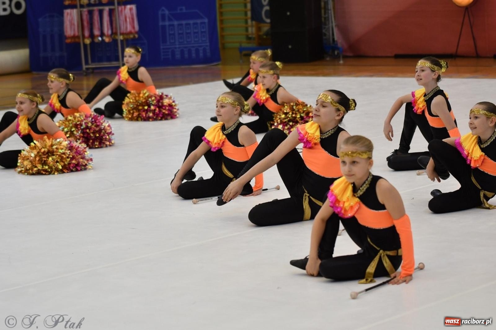 Zdjęcie w galerii na portalu naszraciborz.pl: Racibórz gości Mistrzostwa Okręgu Mażoretek Polski Południowo-Zachodniej [FOTO] wiadomości z regionu