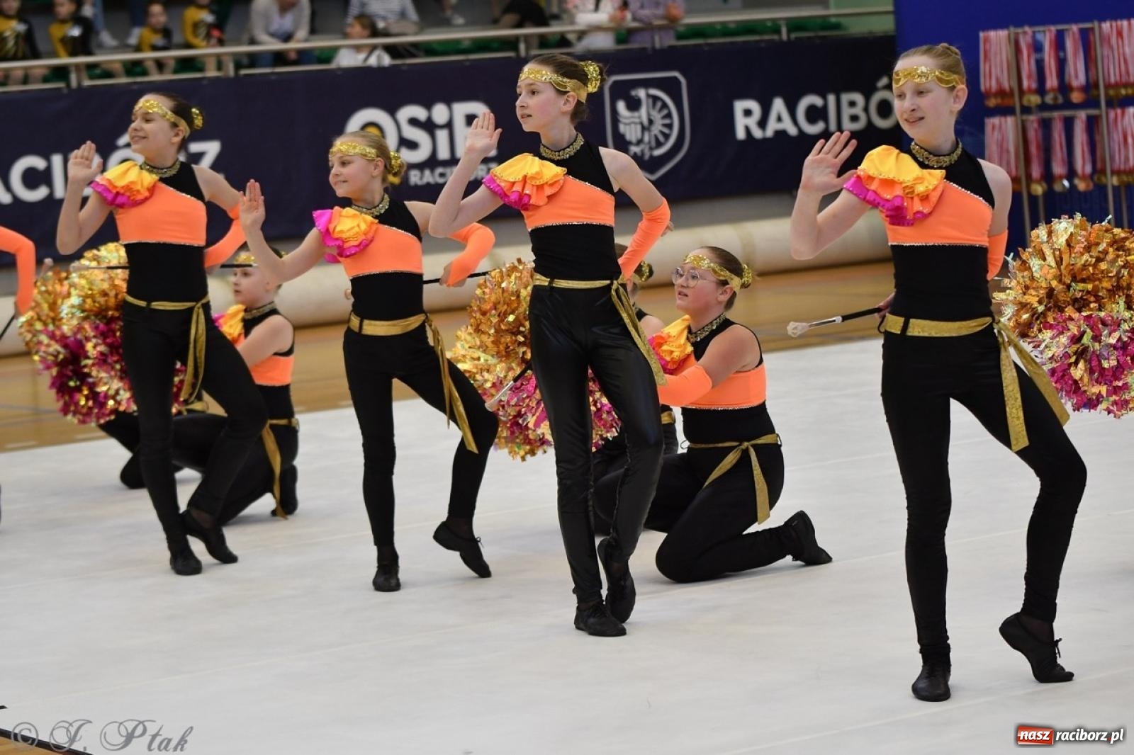 Zdjęcie w galerii na portalu naszraciborz.pl: Racibórz gości Mistrzostwa Okręgu Mażoretek Polski Południowo-Zachodniej [FOTO] wiadomości z regionu