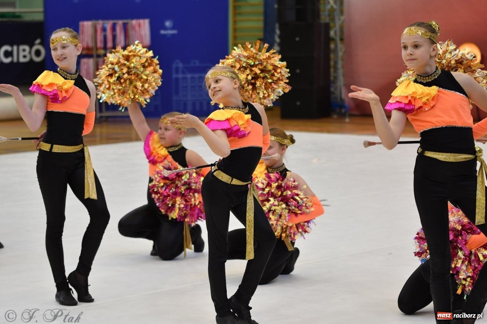 Zdjęcie w galerii na portalu naszraciborz.pl: Racibórz gości Mistrzostwa Okręgu Mażoretek Polski Południowo-Zachodniej [FOTO] wiadomości z regionu