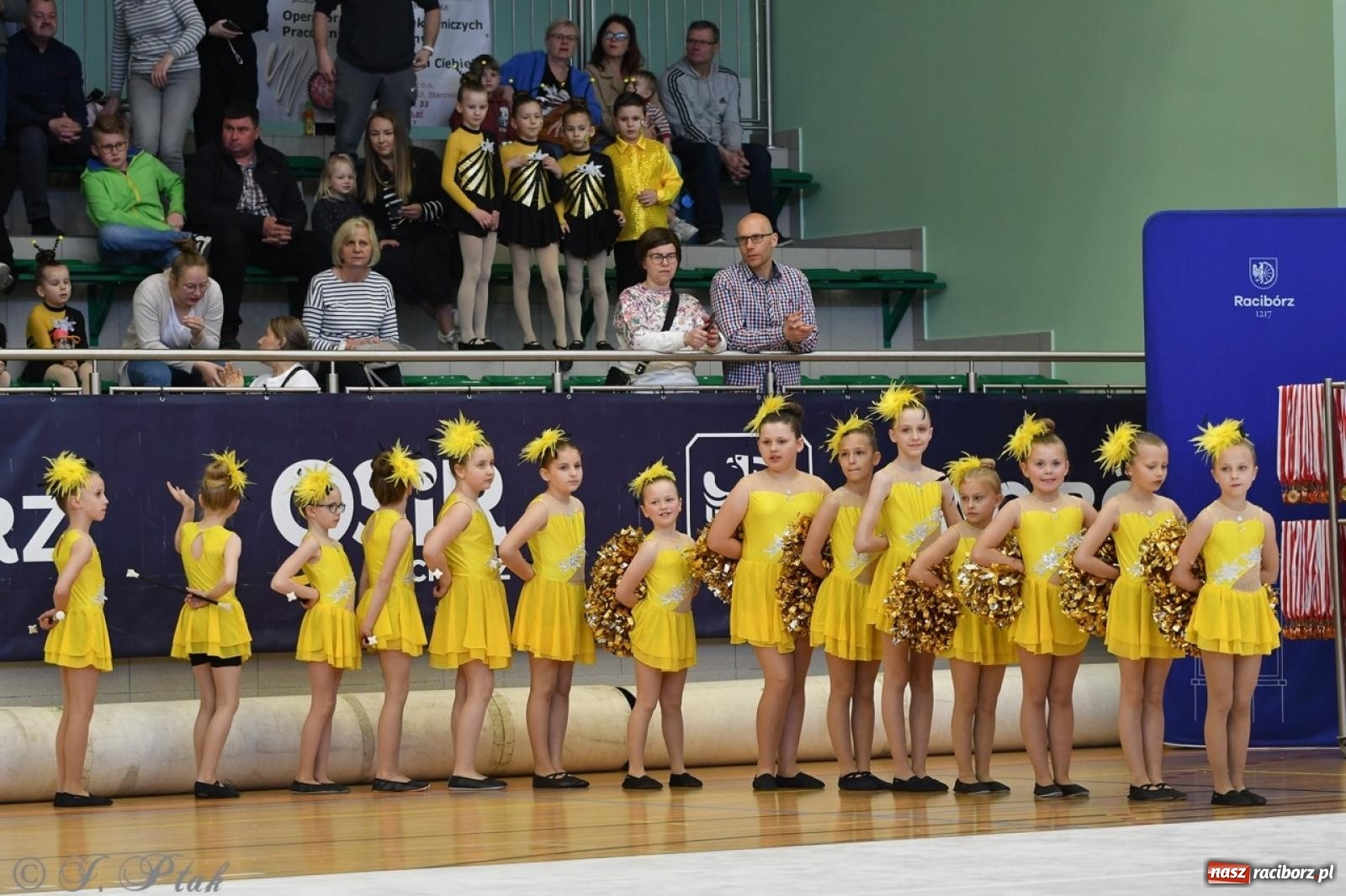 Zdjęcie w galerii na portalu naszraciborz.pl: Racibórz gości Mistrzostwa Okręgu Mażoretek Polski Południowo-Zachodniej [FOTO] wiadomości z regionu