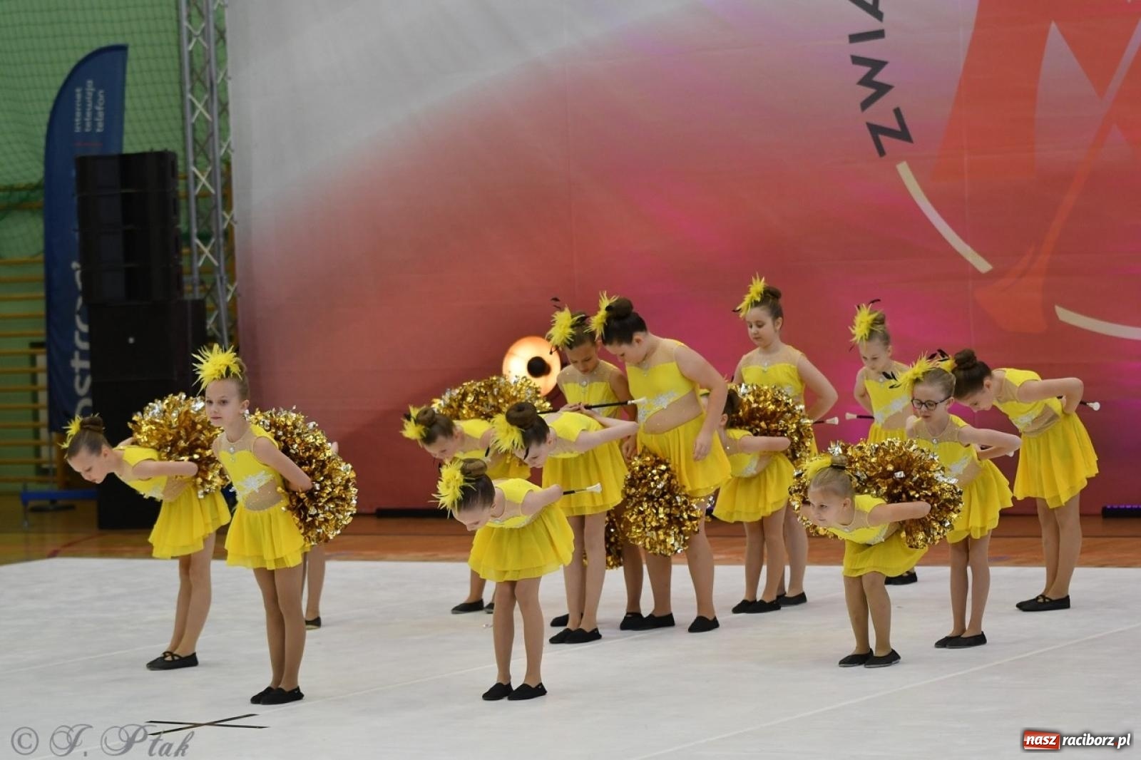 Zdjęcie w galerii na portalu naszraciborz.pl: Racibórz gości Mistrzostwa Okręgu Mażoretek Polski Południowo-Zachodniej [FOTO] wiadomości z regionu