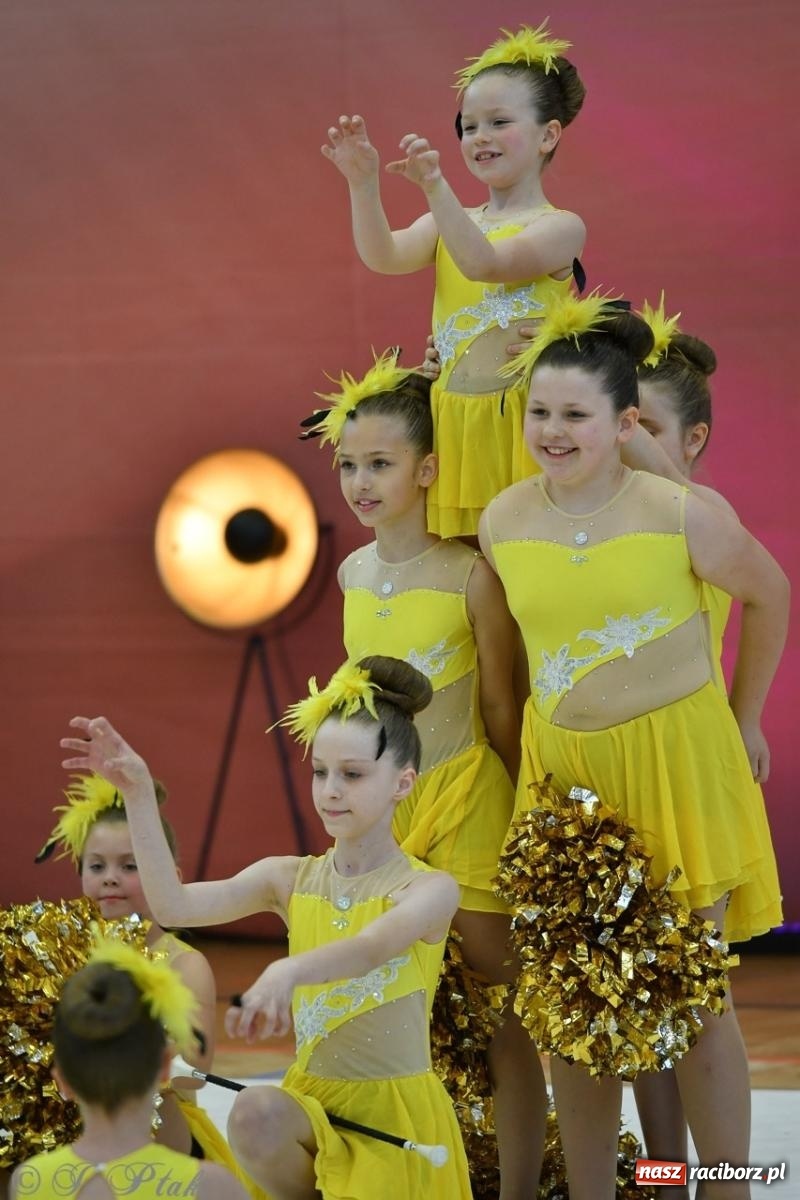 Zdjęcie w galerii na portalu naszraciborz.pl: Racibórz gości Mistrzostwa Okręgu Mażoretek Polski Południowo-Zachodniej [FOTO] wiadomości z regionu