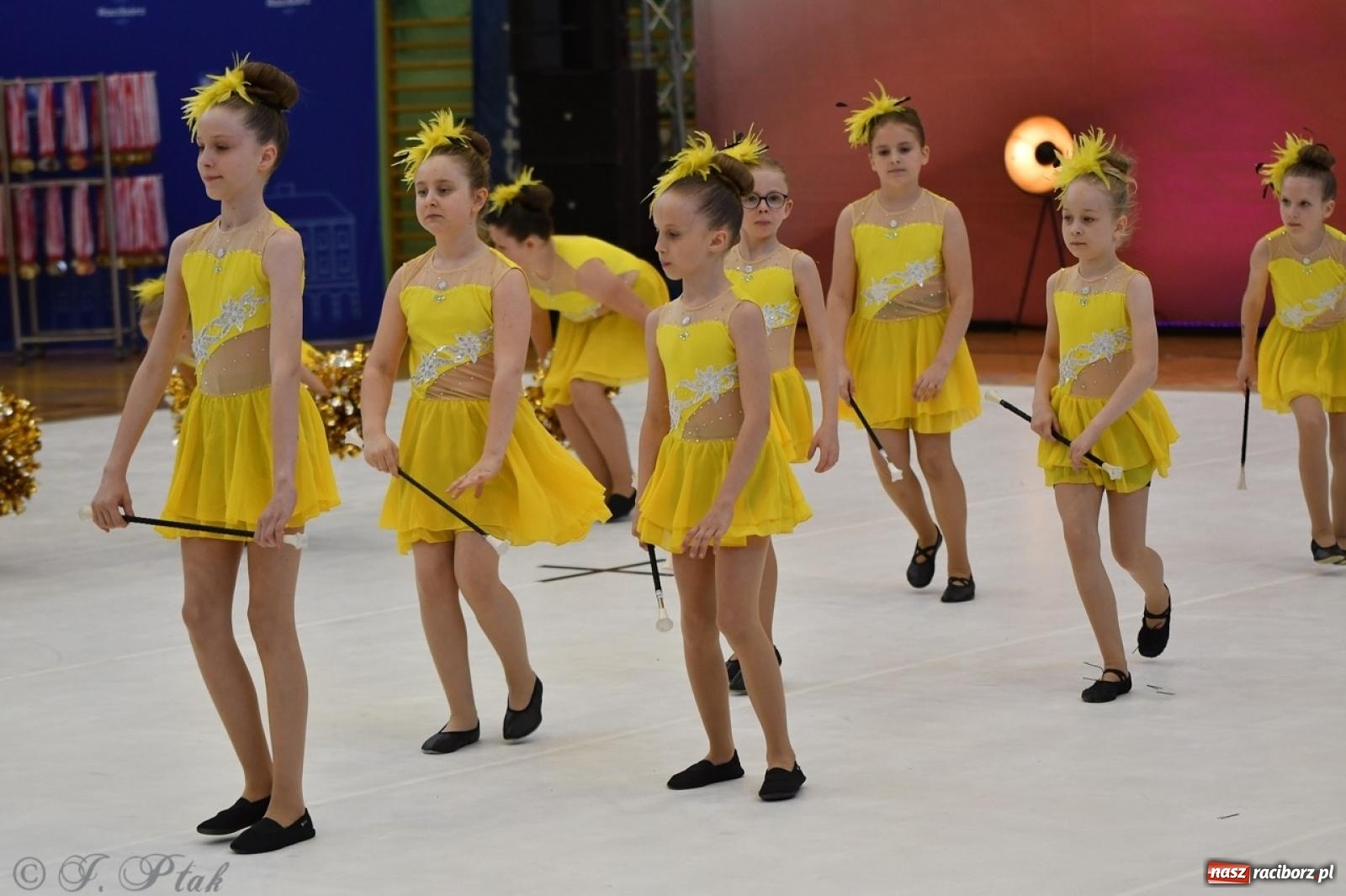 Zdjęcie w galerii na portalu naszraciborz.pl: Racibórz gości Mistrzostwa Okręgu Mażoretek Polski Południowo-Zachodniej [FOTO] wiadomości z regionu
