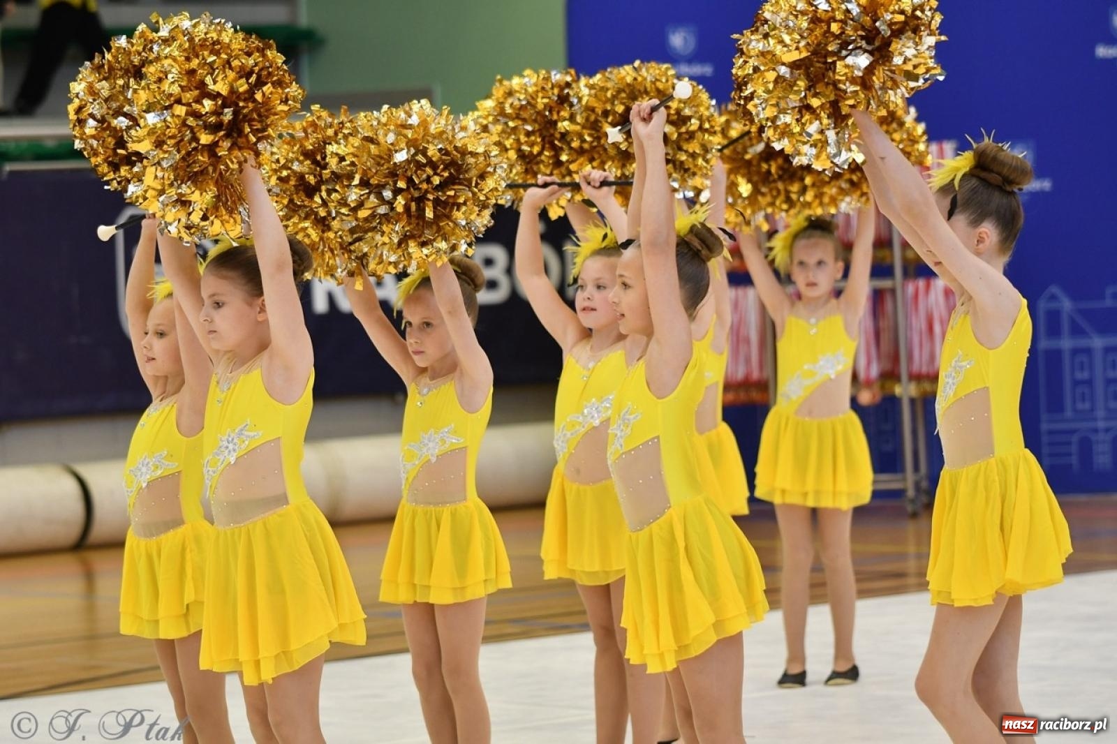 Zdjęcie w galerii na portalu naszraciborz.pl: Racibórz gości Mistrzostwa Okręgu Mażoretek Polski Południowo-Zachodniej [FOTO] wiadomości z regionu