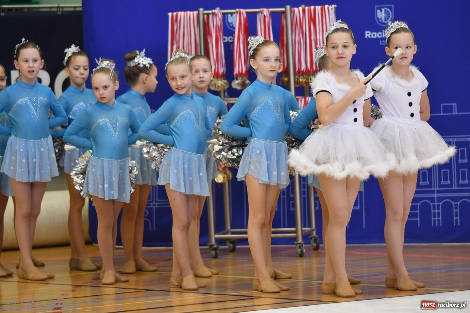 Zdjęcie w galerii na portalu naszraciborz.pl: Racibórz gości Mistrzostwa Okręgu Mażoretek Polski Południowo-Zachodniej [FOTO] wiadomości z regionu