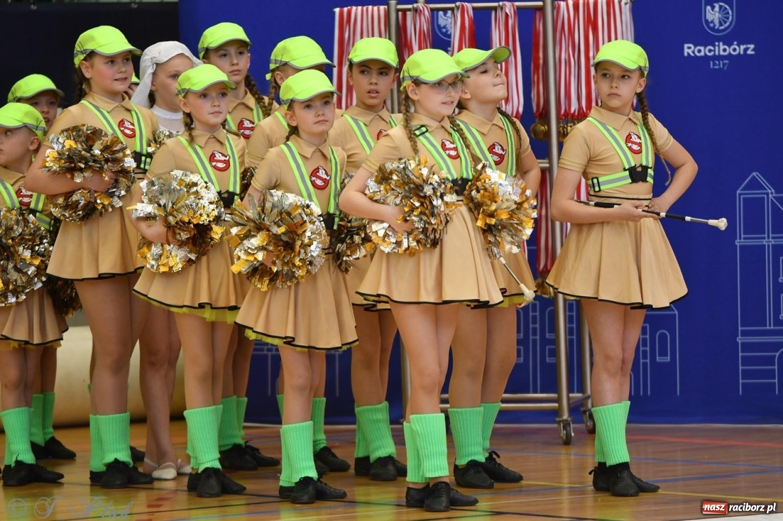 Zdjęcie w galerii na portalu naszraciborz.pl: Racibórz gości Mistrzostwa Okręgu Mażoretek Polski Południowo-Zachodniej [FOTO] wiadomości z regionu