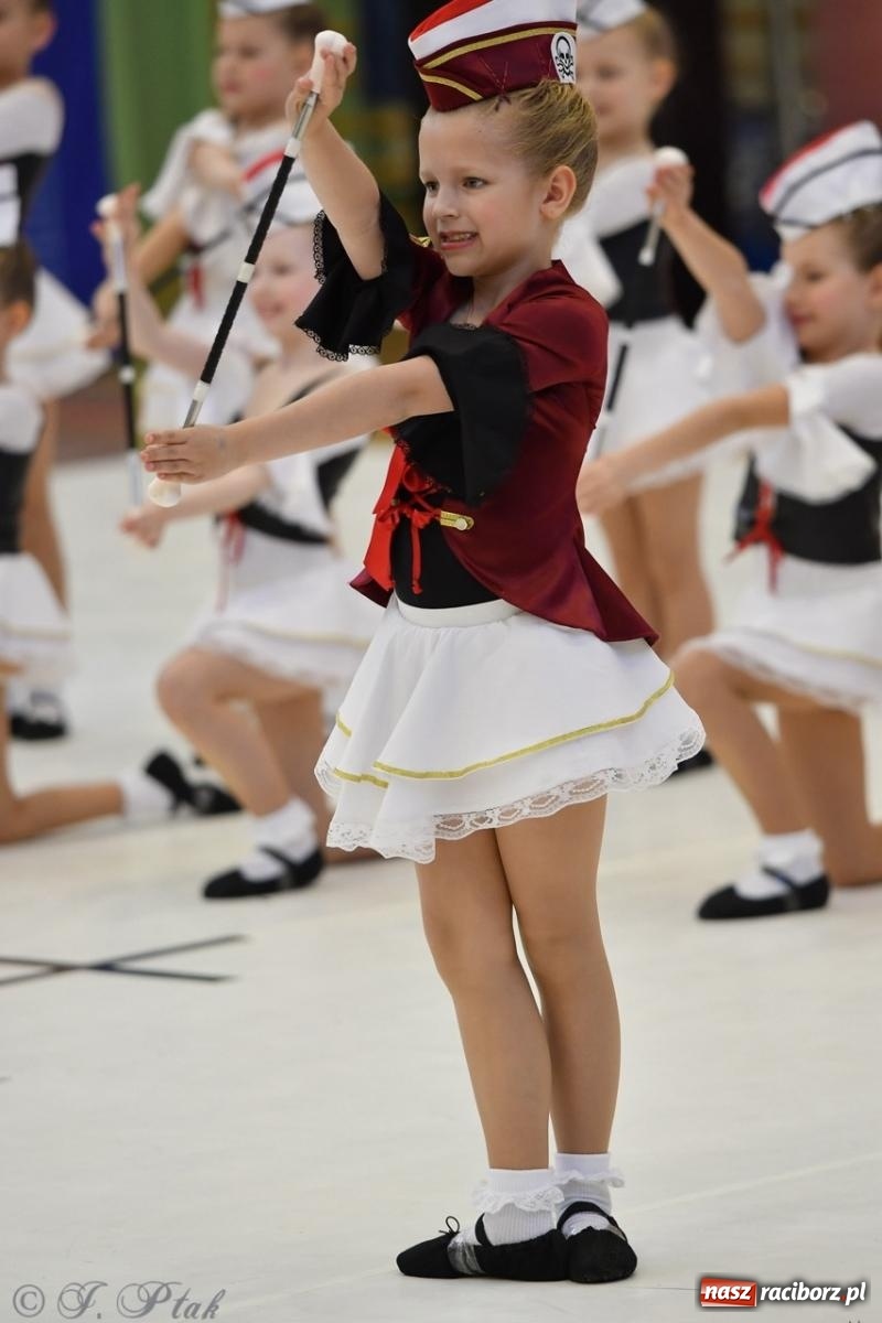 Zdjęcie w galerii na portalu naszraciborz.pl: Racibórz gości Mistrzostwa Okręgu Mażoretek Polski Południowo-Zachodniej [FOTO] wiadomości z regionu