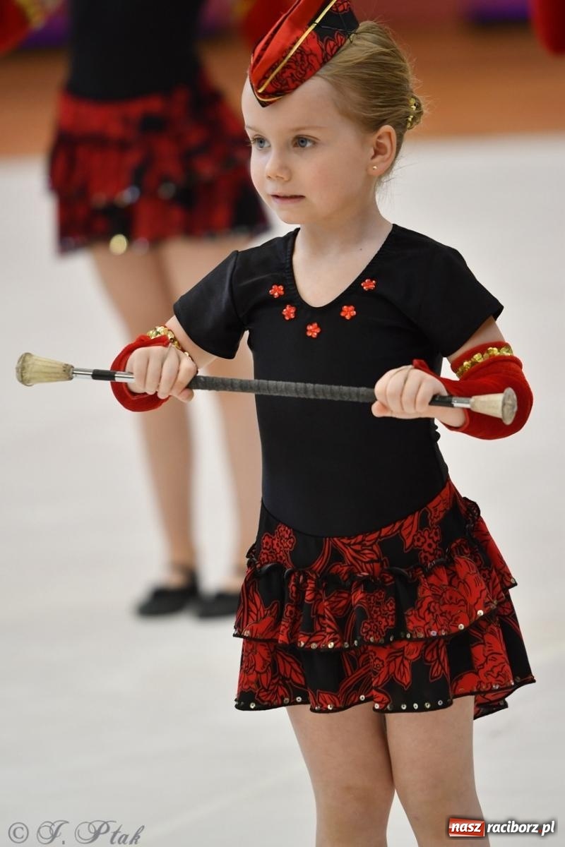Zdjęcie w galerii na portalu naszraciborz.pl: Racibórz gości Mistrzostwa Okręgu Mażoretek Polski Południowo-Zachodniej [FOTO] wiadomości z regionu