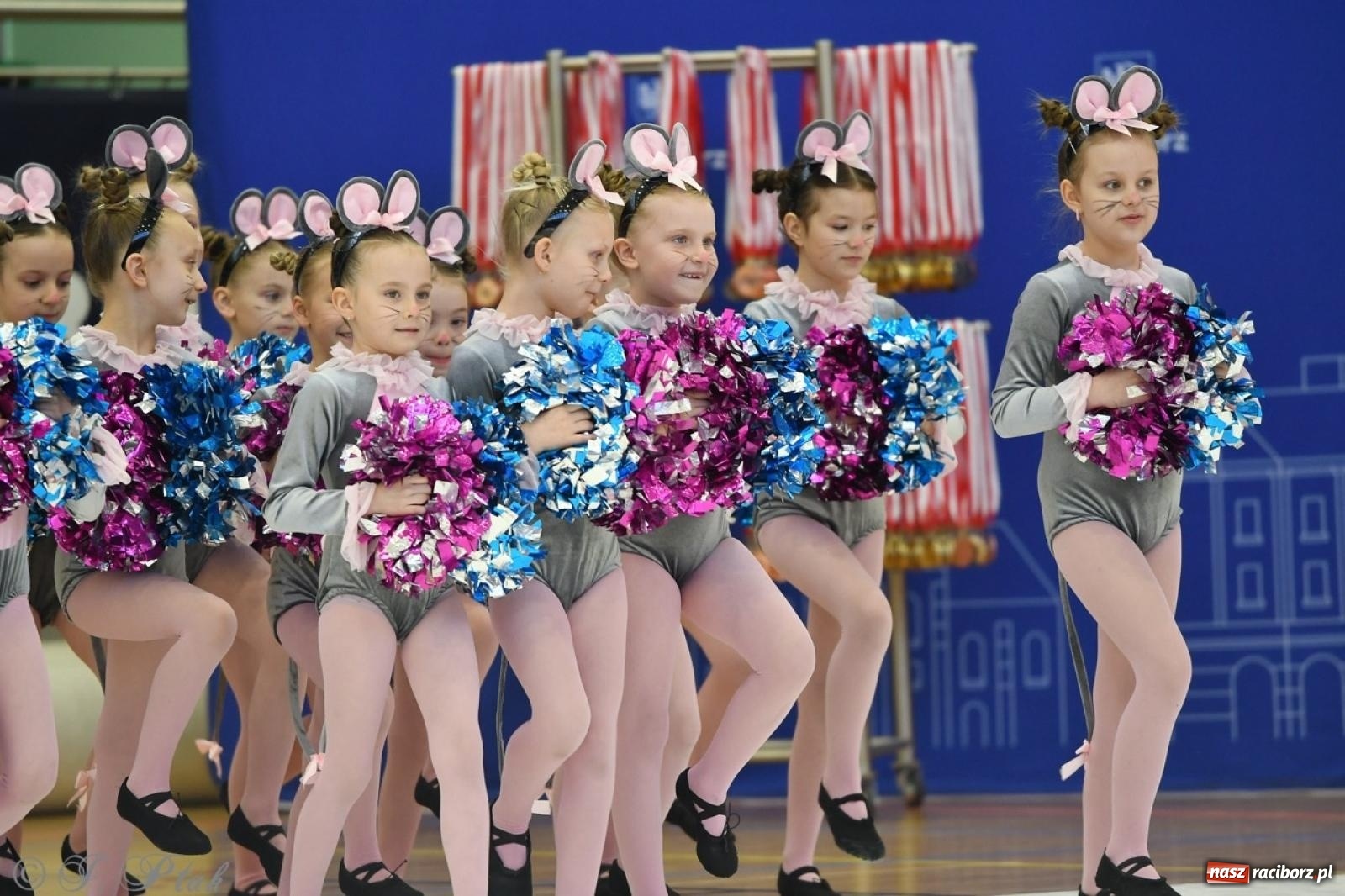 Zdjęcie w galerii na portalu naszraciborz.pl: Racibórz gości Mistrzostwa Okręgu Mażoretek Polski Południowo-Zachodniej [FOTO] wiadomości z regionu