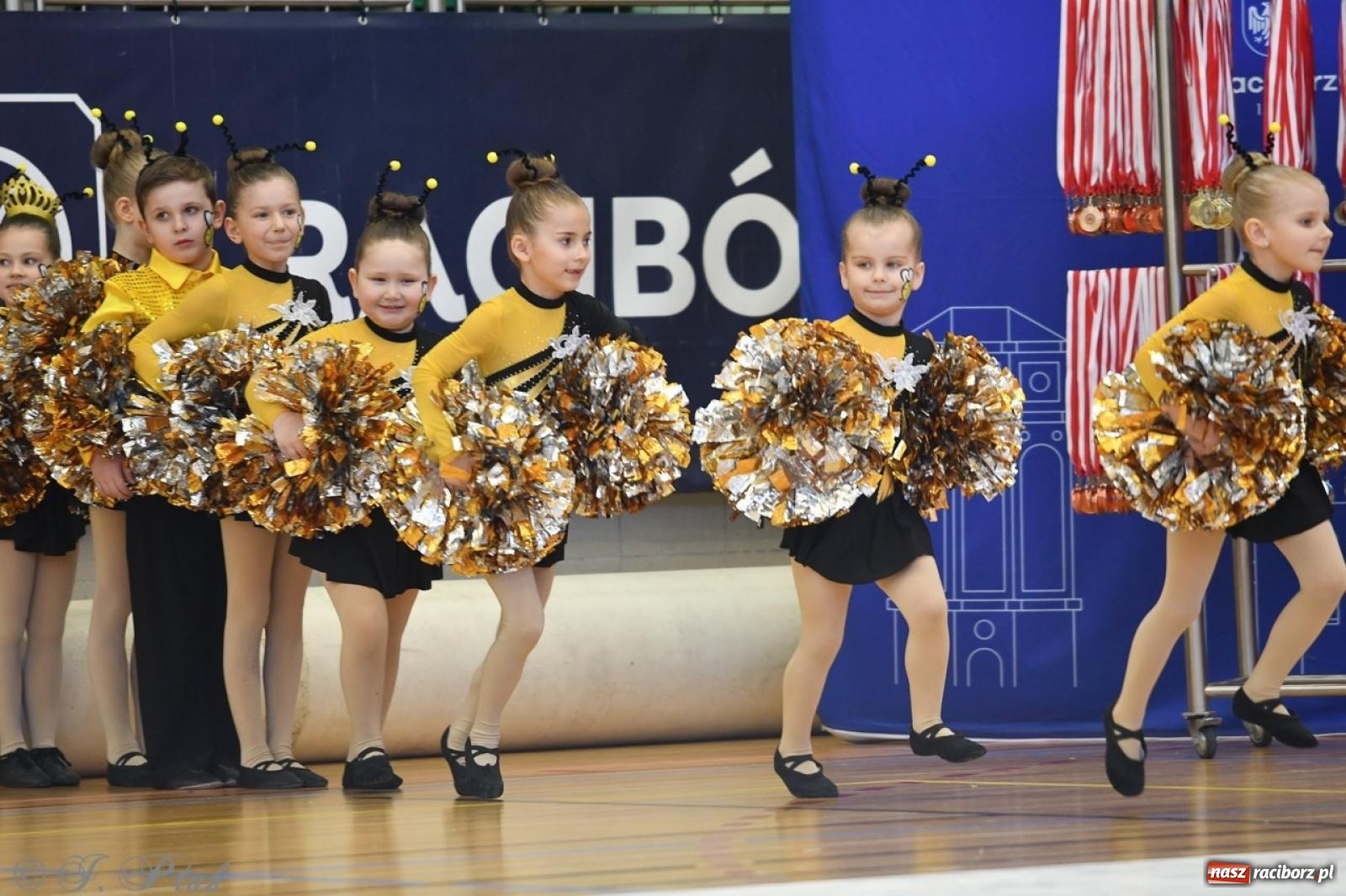 Zdjęcie w galerii na portalu naszraciborz.pl: Racibórz gości Mistrzostwa Okręgu Mażoretek Polski Południowo-Zachodniej [FOTO] wiadomości z regionu