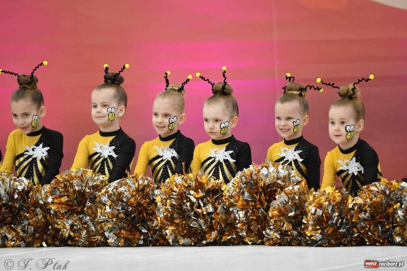 Zdjęcie w galerii na portalu naszraciborz.pl: Racibórz gości Mistrzostwa Okręgu Mażoretek Polski Południowo-Zachodniej [FOTO] wiadomości z regionu