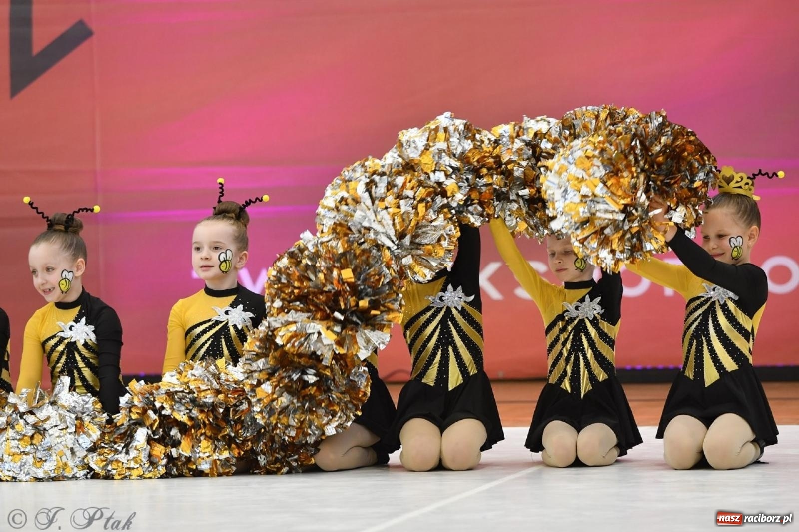 Zdjęcie w galerii na portalu naszraciborz.pl: Racibórz gości Mistrzostwa Okręgu Mażoretek Polski Południowo-Zachodniej [FOTO] wiadomości z regionu