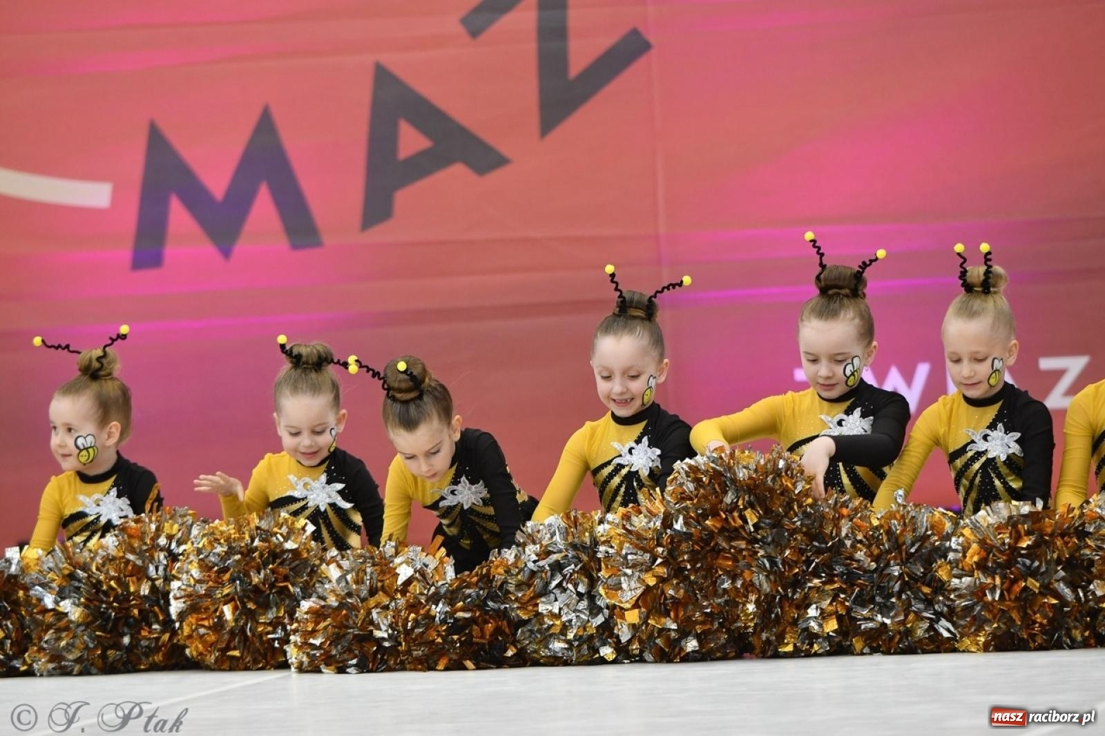 Zdjęcie w galerii na portalu naszraciborz.pl: Racibórz gości Mistrzostwa Okręgu Mażoretek Polski Południowo-Zachodniej [FOTO] wiadomości z regionu