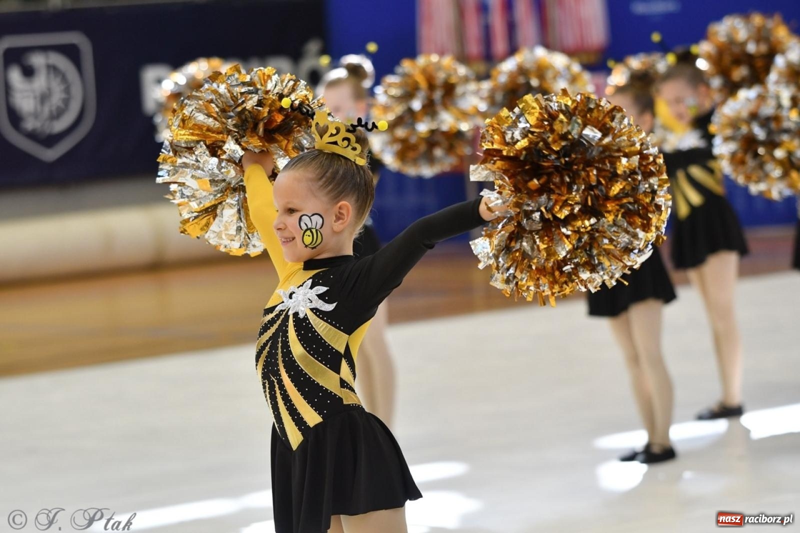 Zdjęcie w galerii na portalu naszraciborz.pl: Racibórz gości Mistrzostwa Okręgu Mażoretek Polski Południowo-Zachodniej [FOTO] wiadomości z regionu