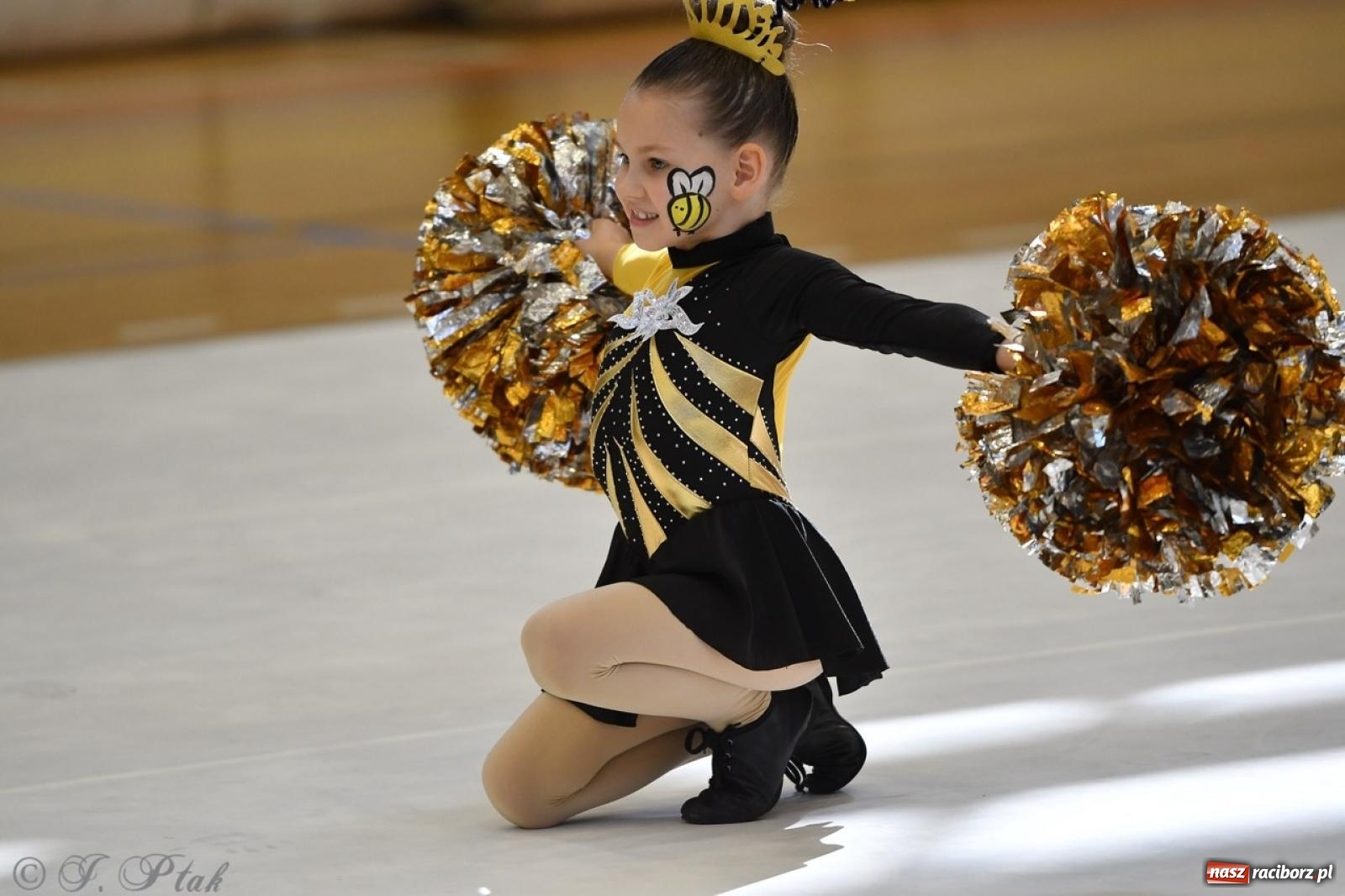 Zdjęcie w galerii na portalu naszraciborz.pl: Racibórz gości Mistrzostwa Okręgu Mażoretek Polski Południowo-Zachodniej [FOTO] wiadomości z regionu