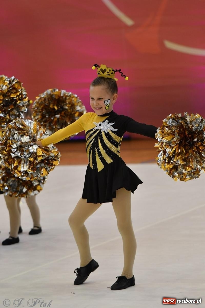 Zdjęcie w galerii na portalu naszraciborz.pl: Racibórz gości Mistrzostwa Okręgu Mażoretek Polski Południowo-Zachodniej [FOTO] wiadomości z regionu